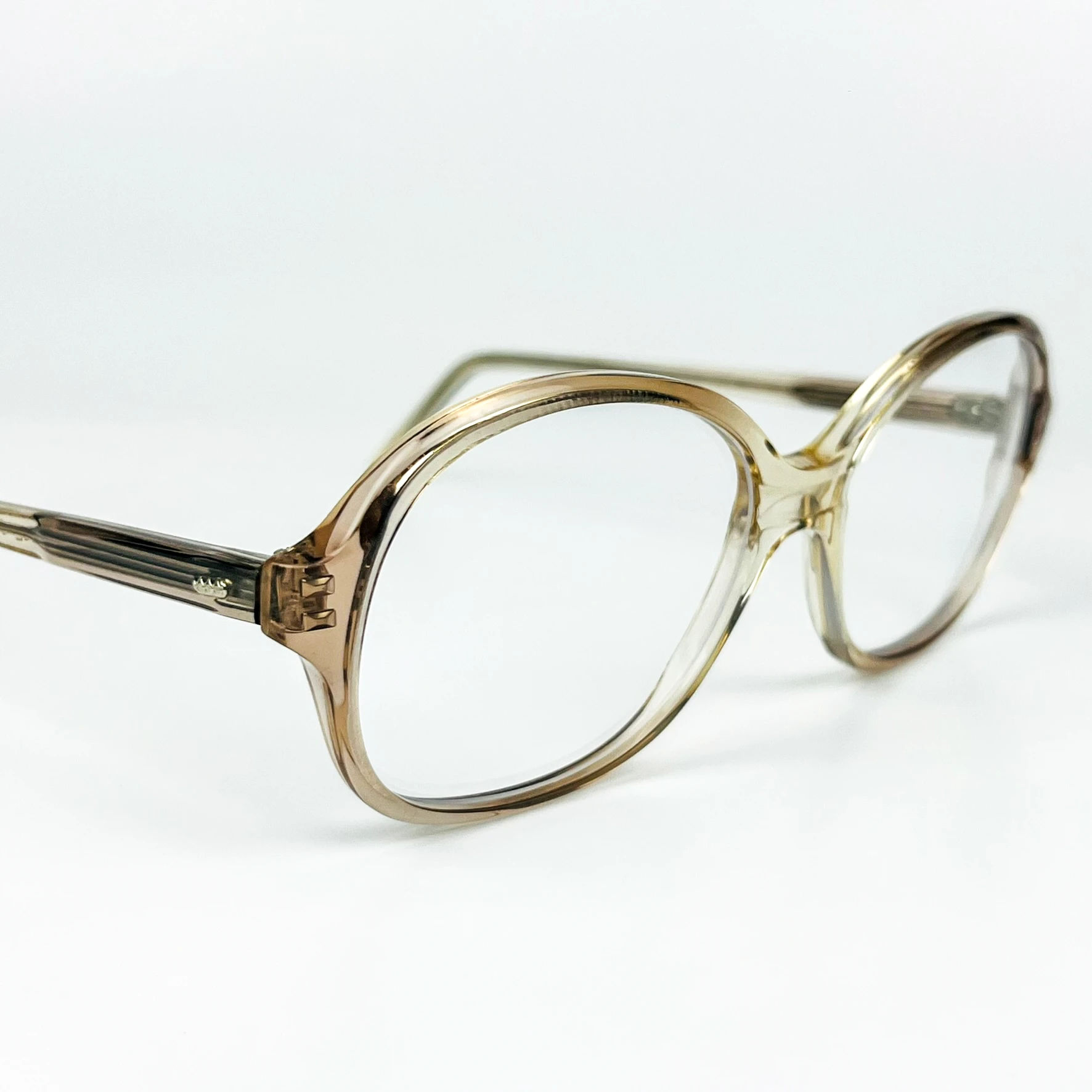 Mavi Işık Korumalı Vintage Gözlük – 70’ler Retro – Şeffaf Kemik Çerçeve