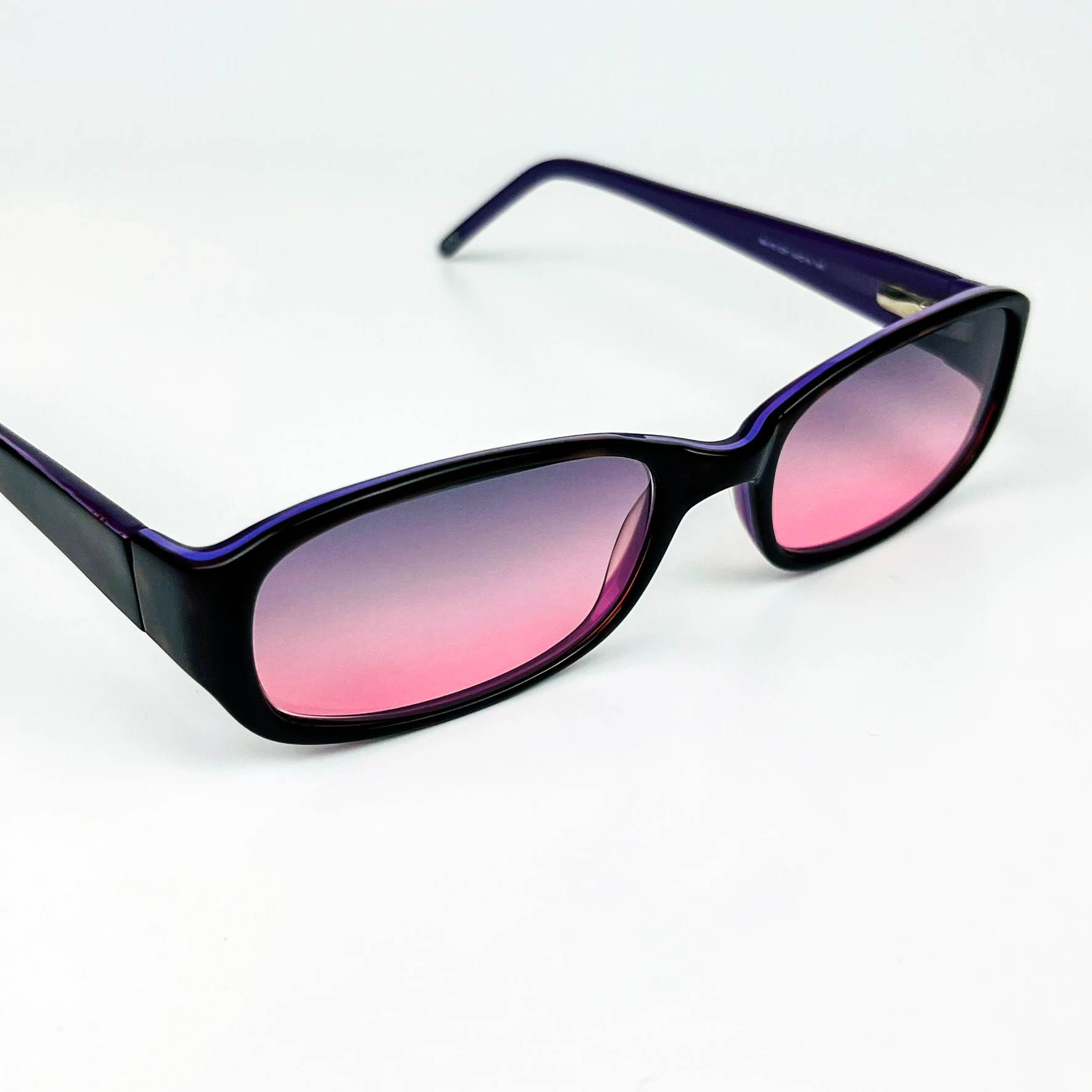 Vintage Güneş Gözlüğü – 90’lar Retro – Kemik Çerçeve, Mor Degrade Cam