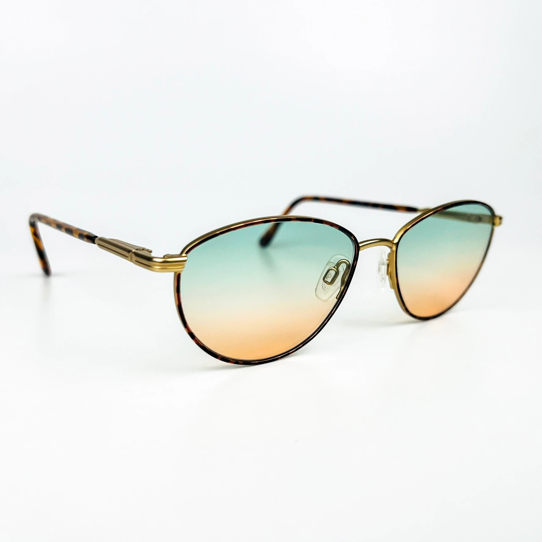 Vintage Güneş Gözlüğü – 90’lar Retro – Gold Metal Çerçeve, Yeşil-Turuncu Degrade Cam