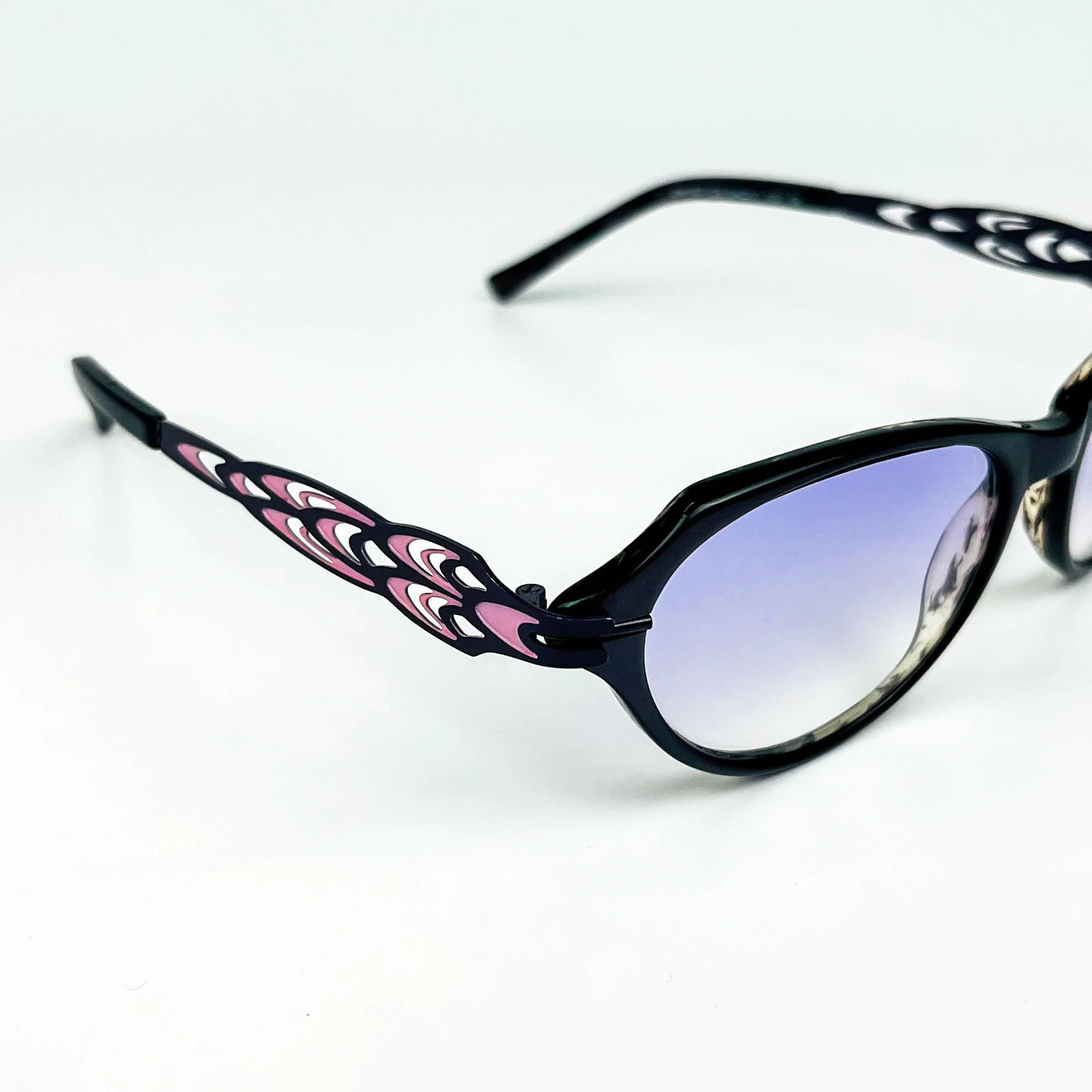 Vintage Güneş Gözlüğü – 2000’ler Retro – Kemik Çerçeve, Lila Degrade Cam