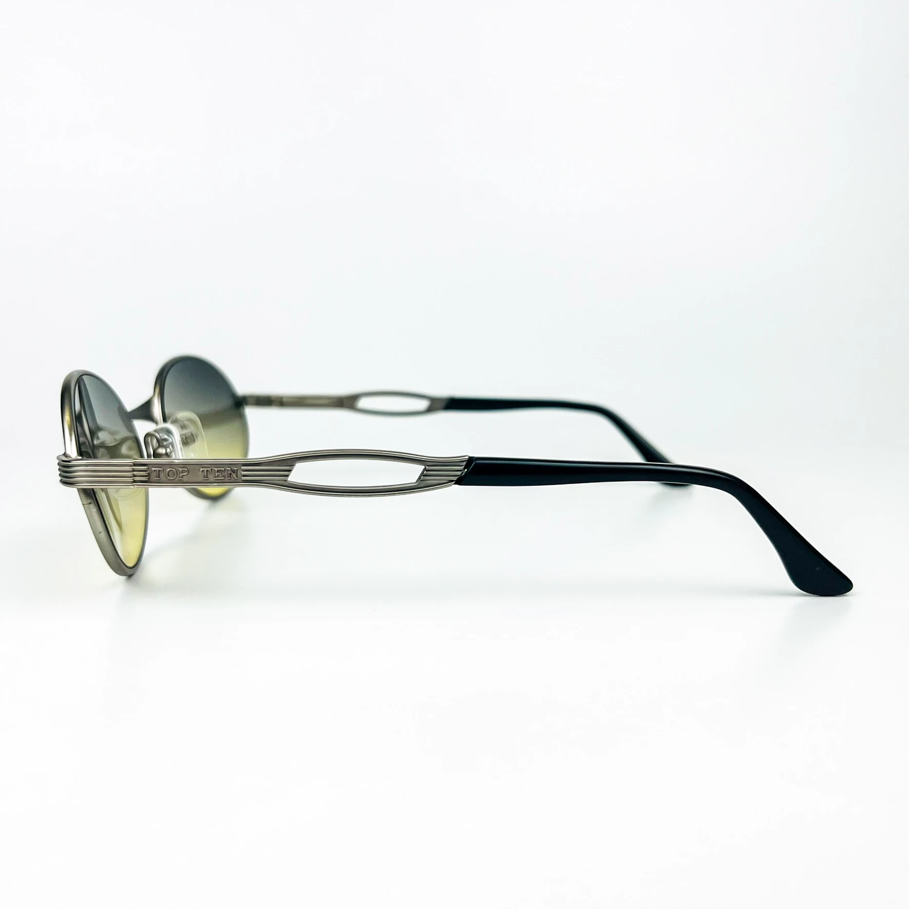 Vintage Güneş Gözlüğü – 90’lar Retro – Gümüş Metal Çerçeve, Yeşil Degrade Cam