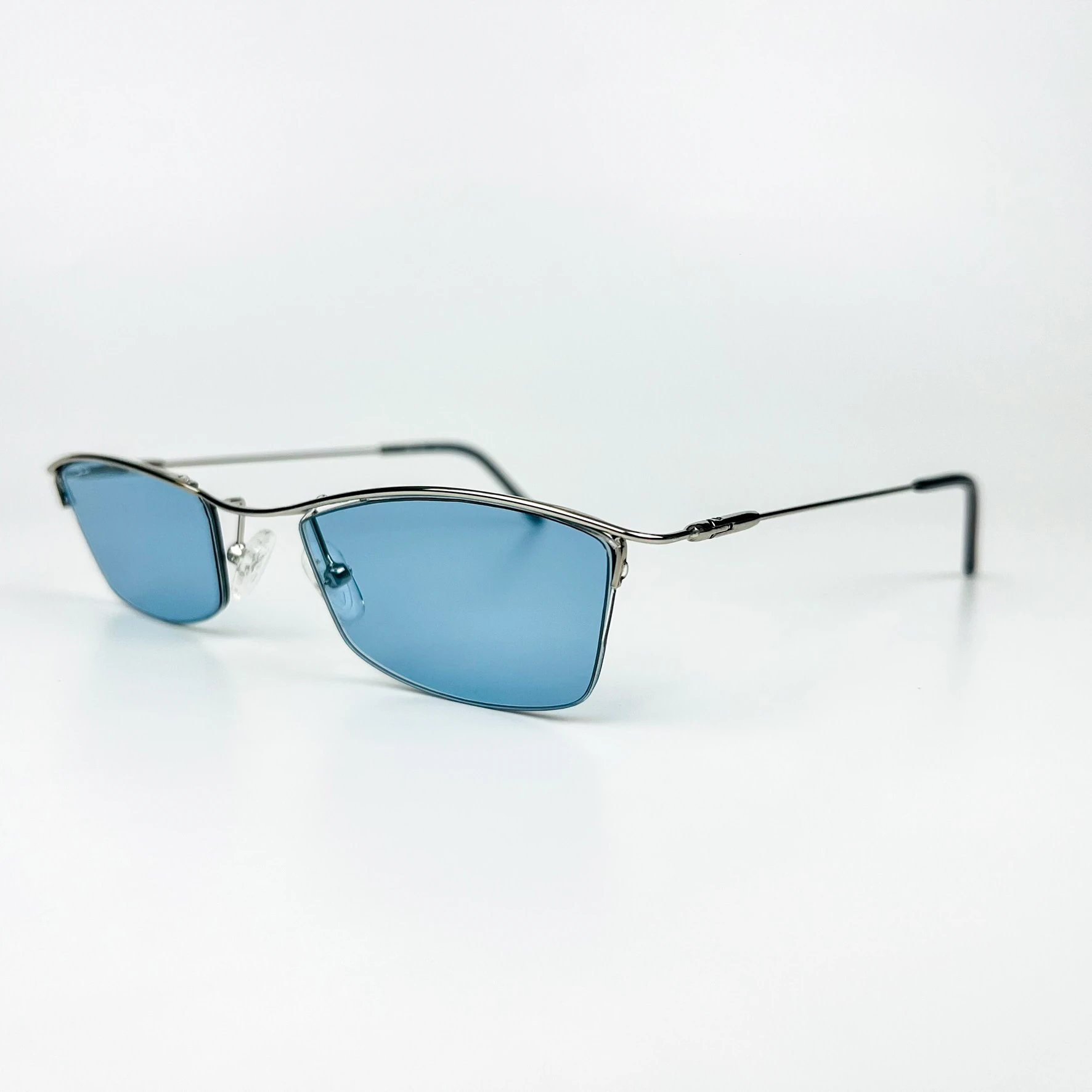 Vintage Güneş Gözlüğü – 90’lar Retro – Gümüş Metal Çerçeve, Mavi Cam