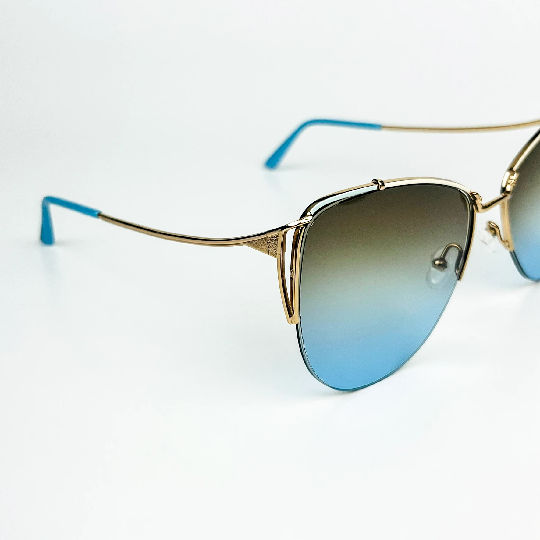 Vintage Güneş Gözlüğü – 70’ler Retro Gold Metal Çerçeve & Mavi Degrade Camlı Gözlük OSV708