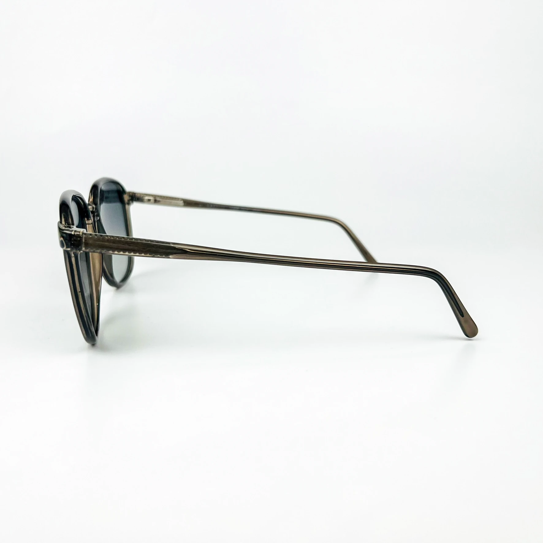 Vintage Güneş Gözlüğü – 80’ler Retro – Kemik Çerçeve, Füme Yeşil Degrade Polarize Cam