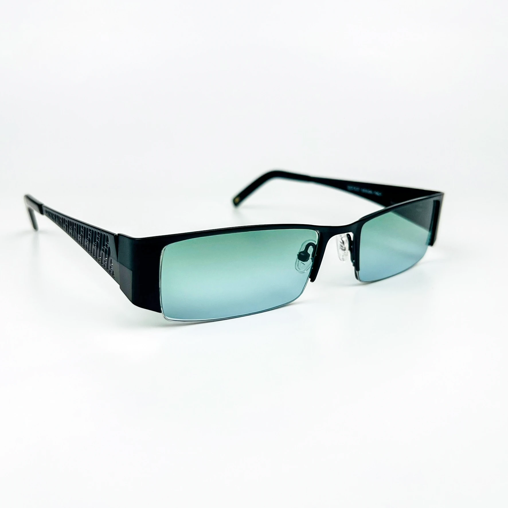 Vintage Güneş Gözlüğü – 2000’ler Retro – Siyah Metal Çerçeve, Turkuaz Cam