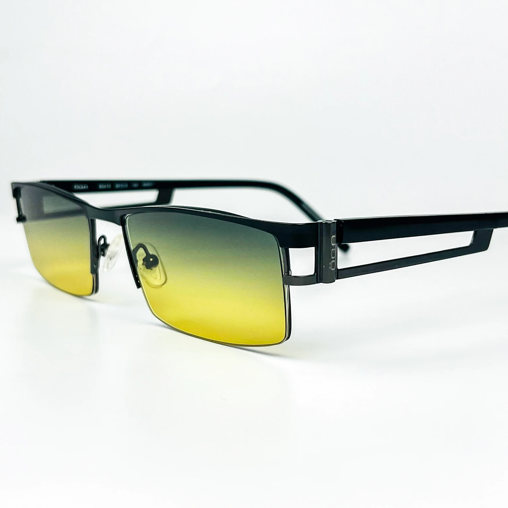 Vintage Güneş Gözlüğü – 2000’ler Retro – Siyah Metal Çerçeve, Yeşil Degrade Cam