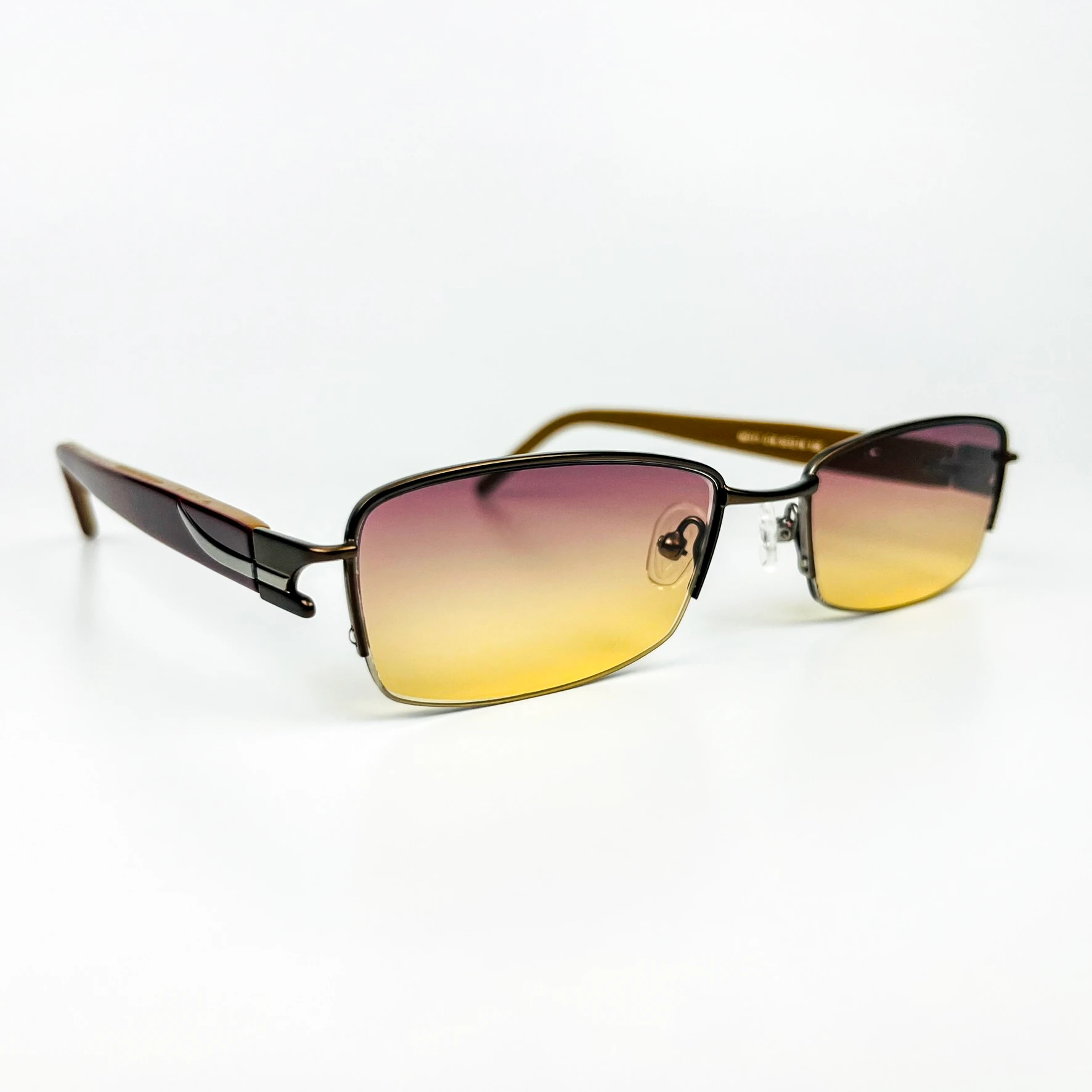 2000’ler Vintage Güneş Gözlüğü – Kahverengi Metal Çerçeve, Mor-Sarı Degrade Cam