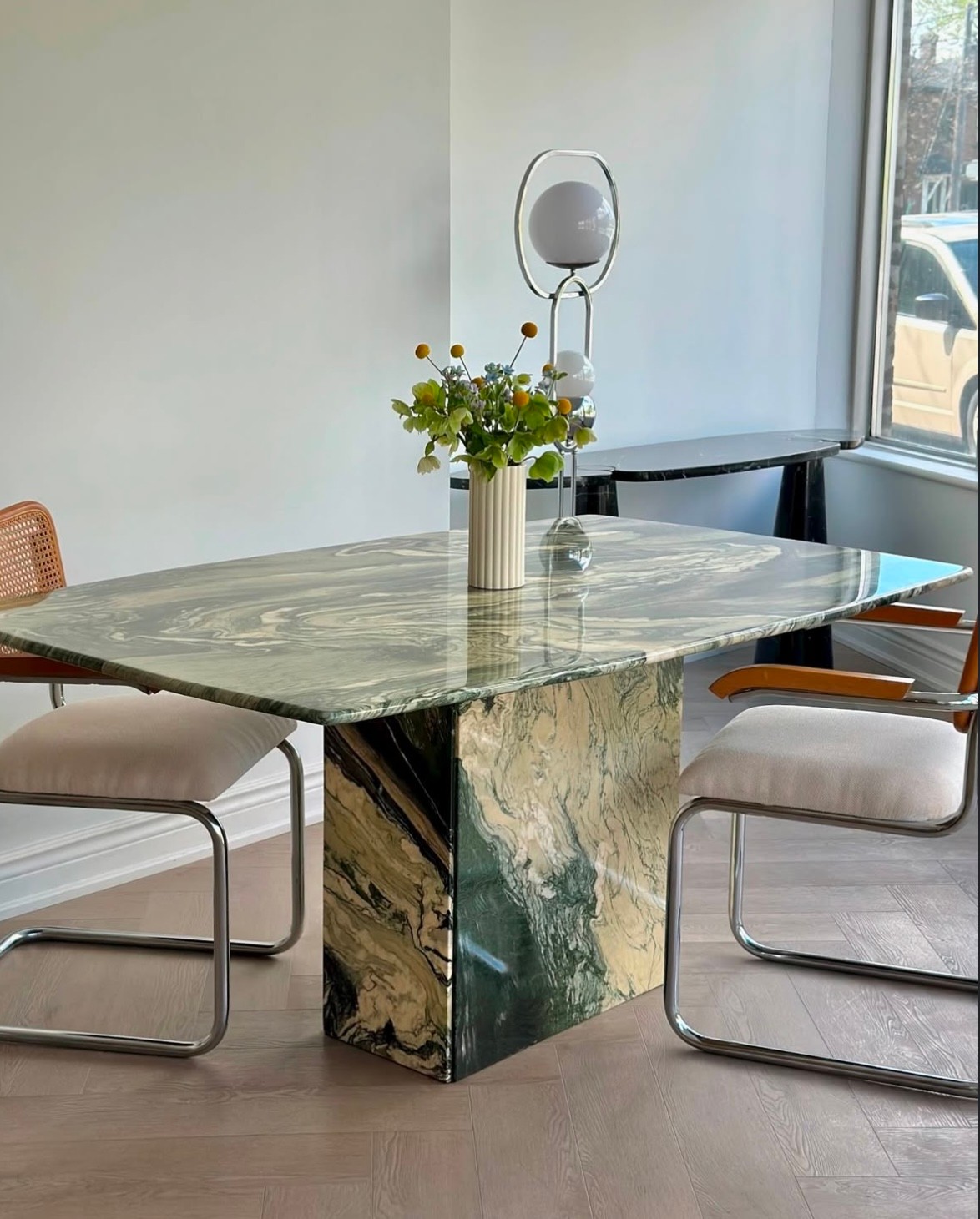 CARA DINING TABLE 
