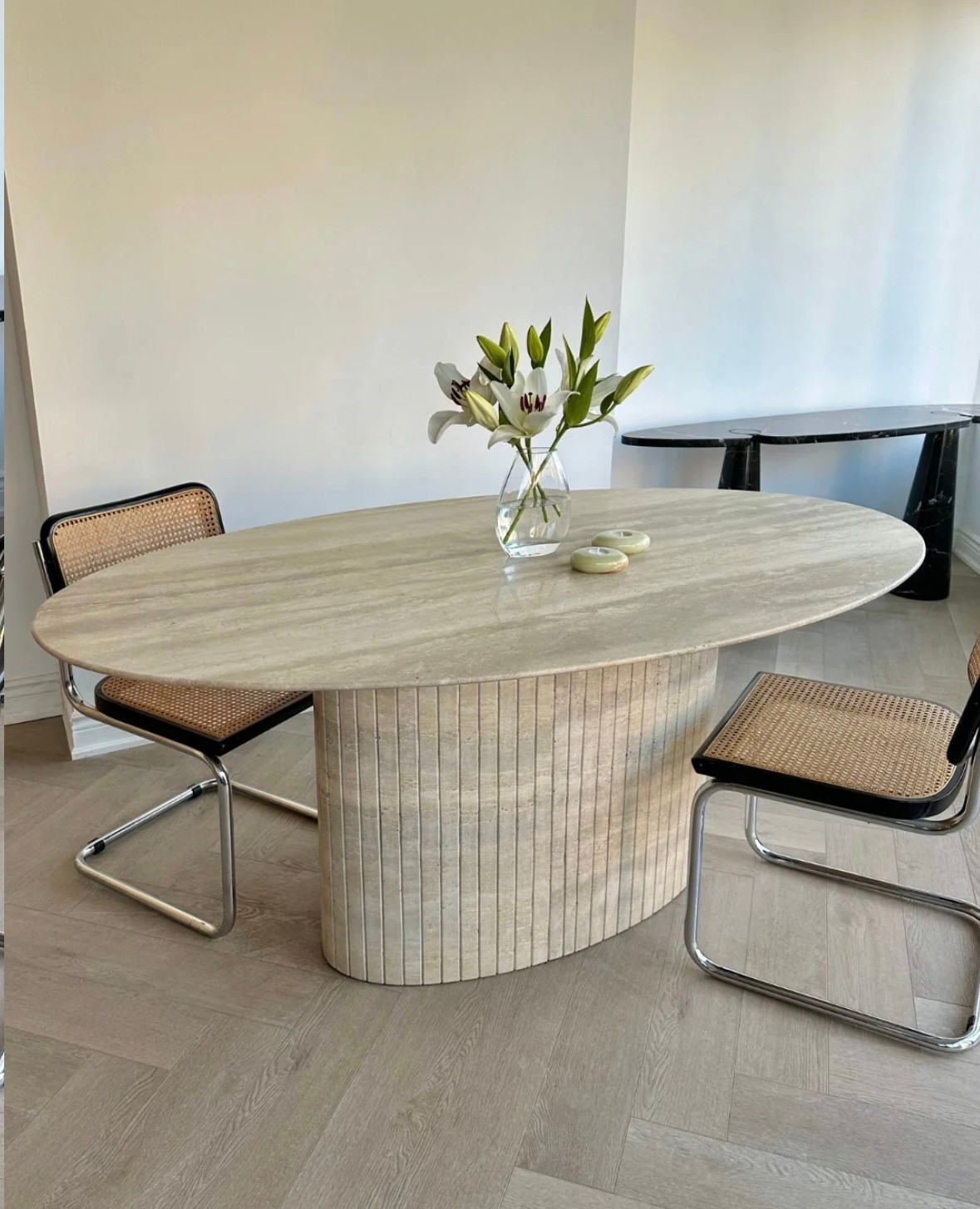 BIANCO TRAVERTINE DINING TABLE