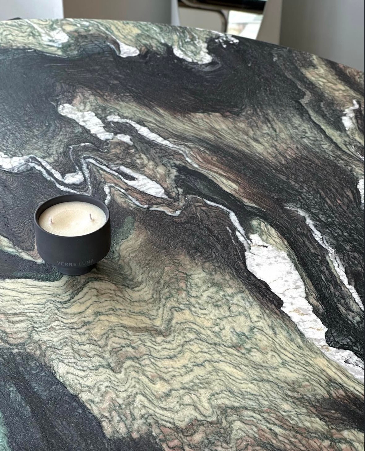 BREE DINING TABLE