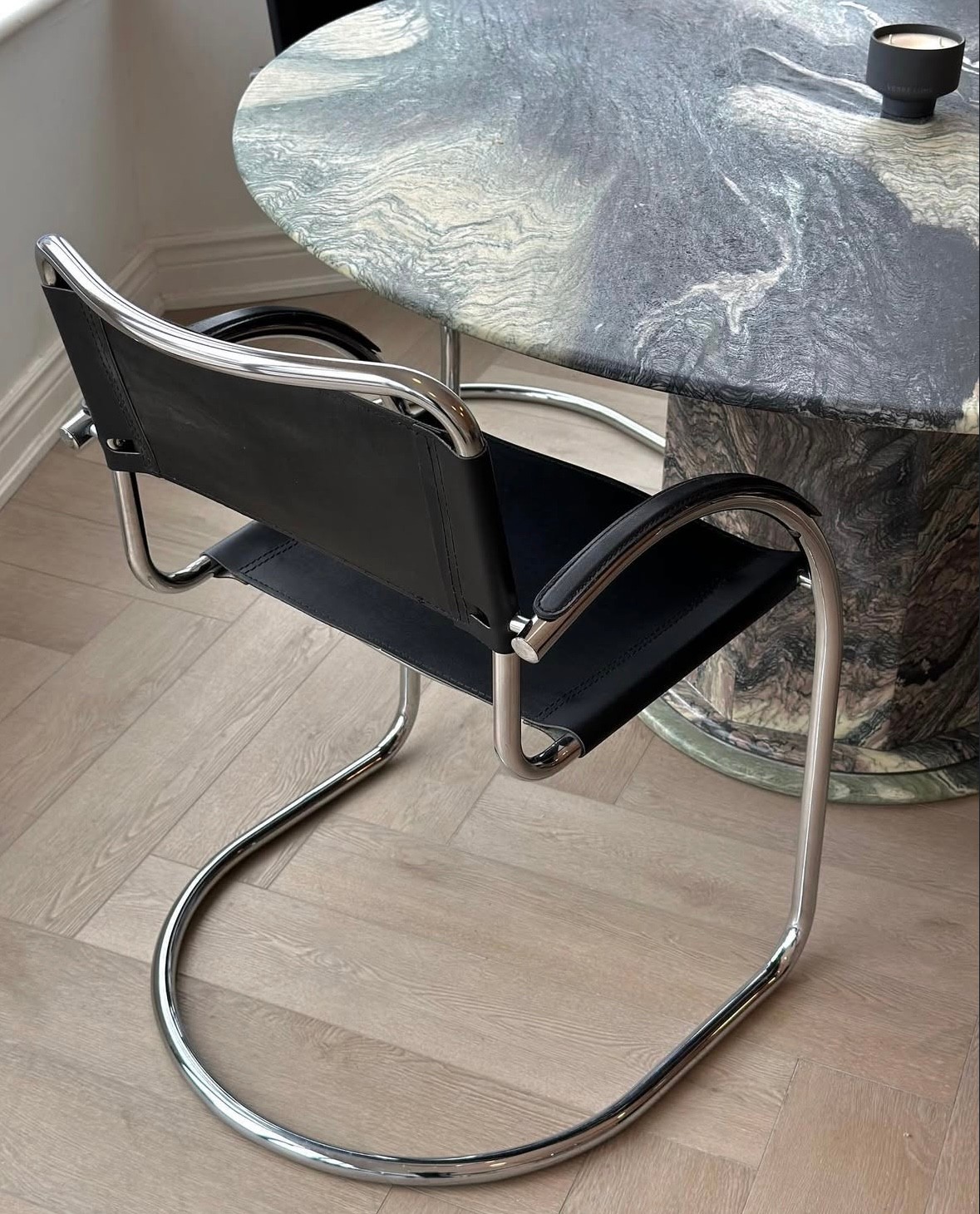 BREE DINING TABLE