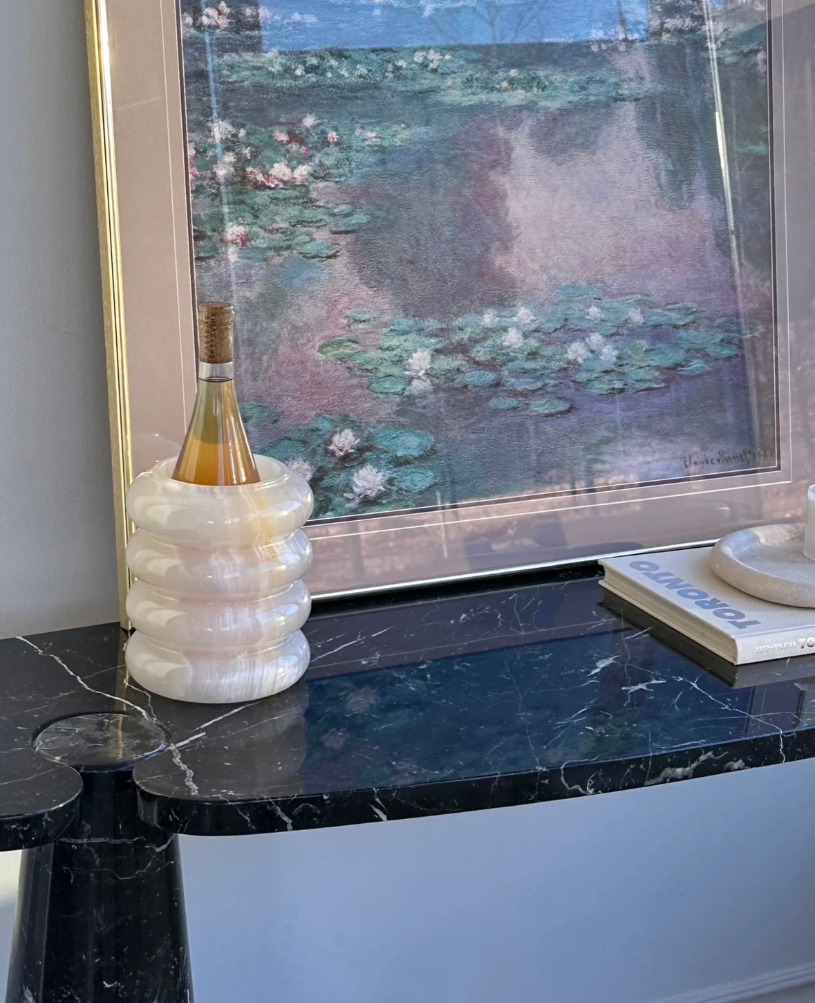 MIA VINE HOLDER