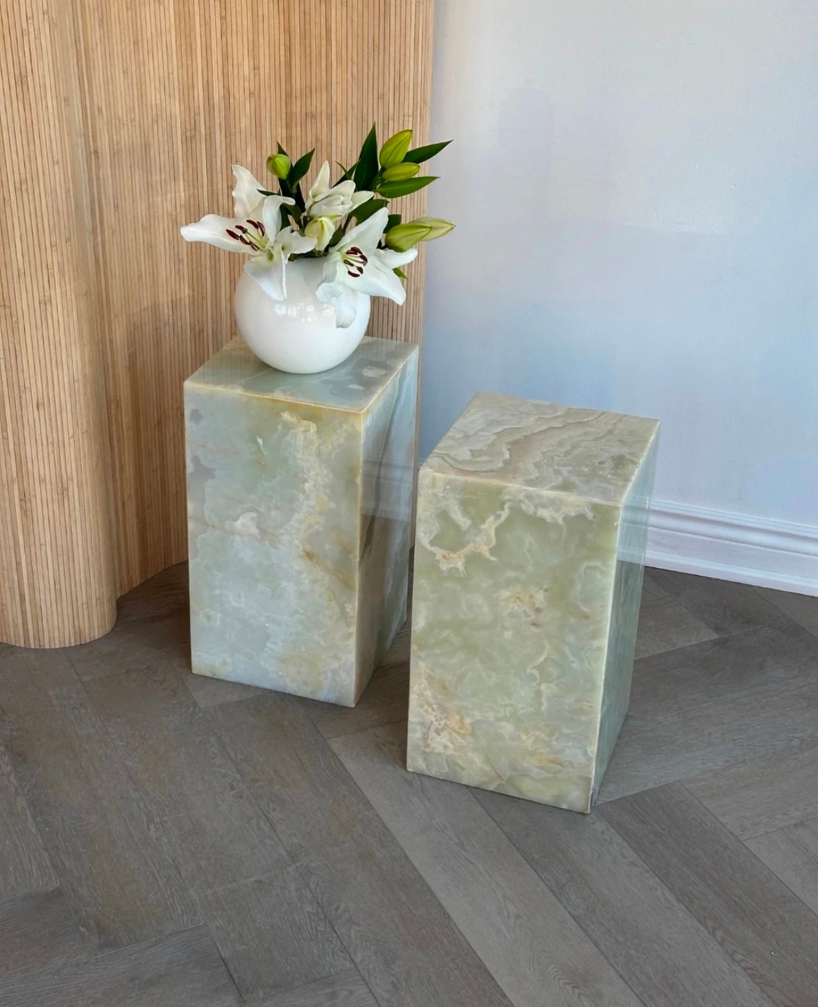 GREEN ONYX PLINTH