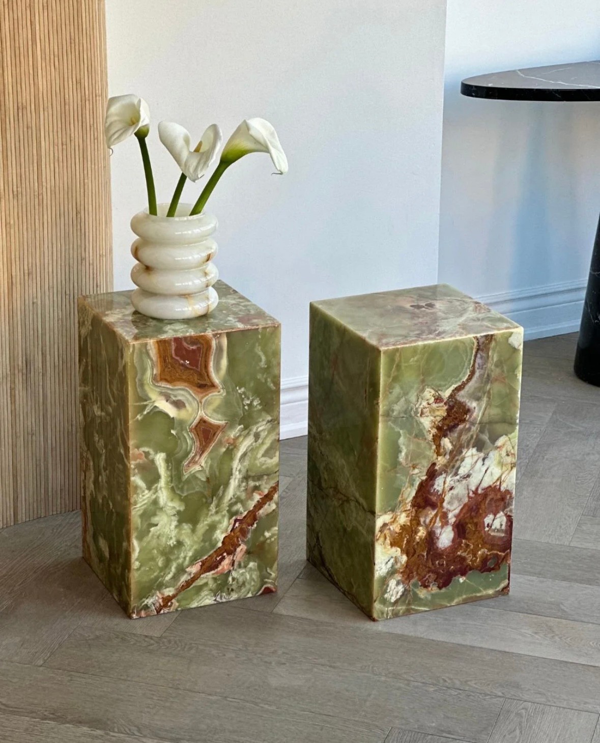 GREEN ONYX PLINTH