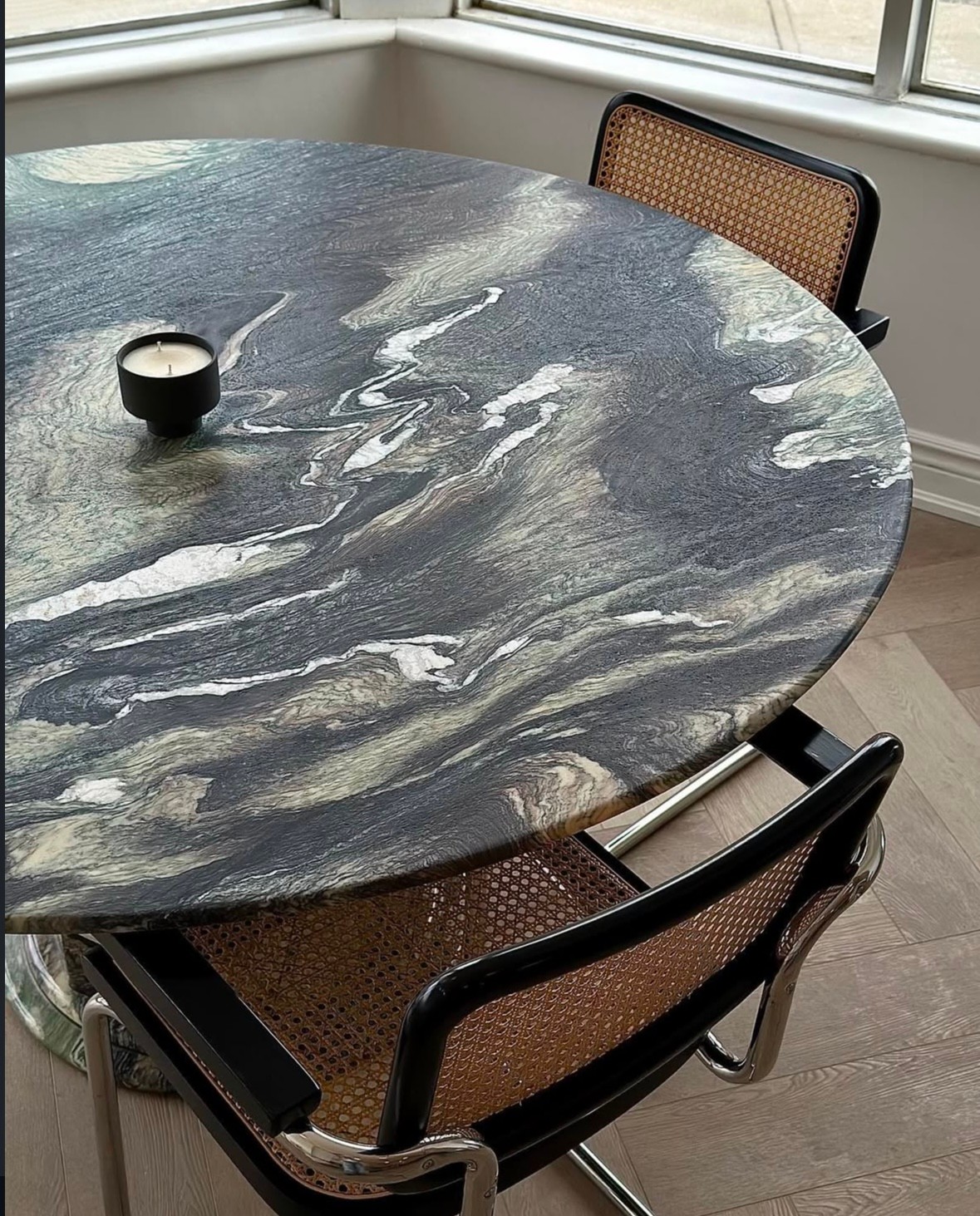 BREE DINING TABLE