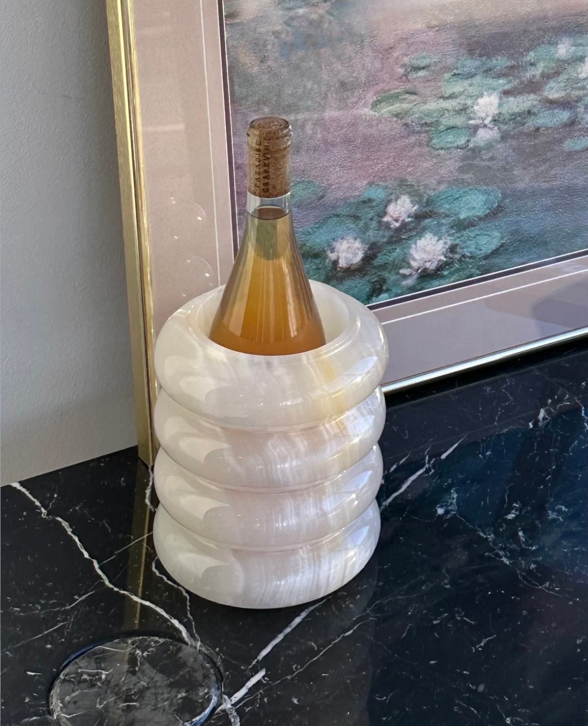 MIA VINE HOLDER