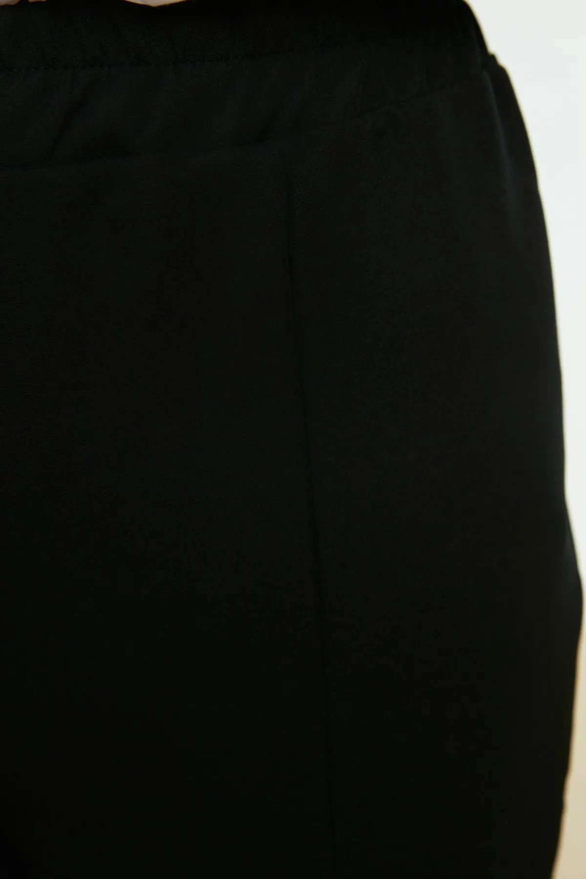 Beli Lastikli Çatım Detaylı Pantolon - Siyah