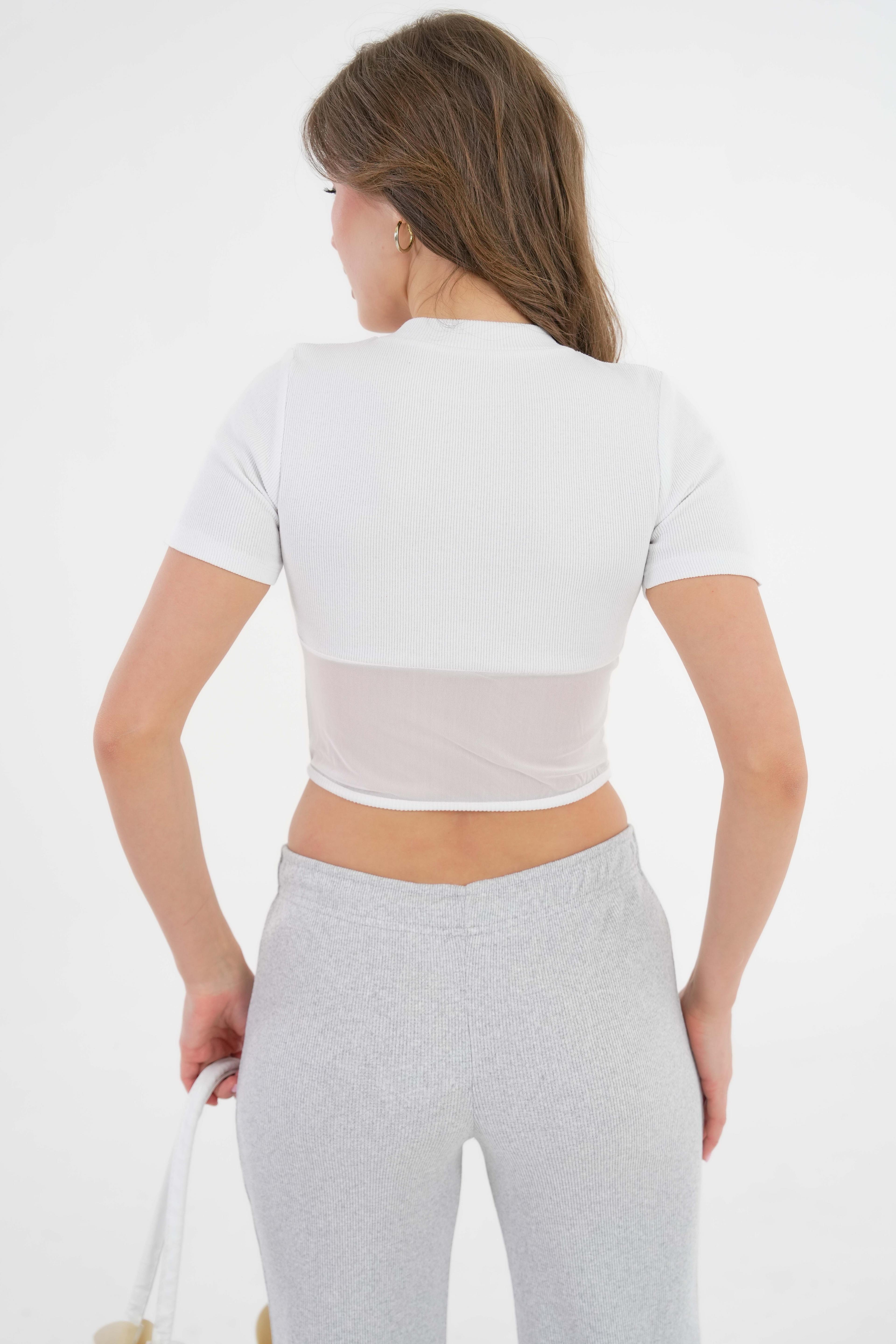 Tül Detaylı Fitilli Örme Crop Bluz
