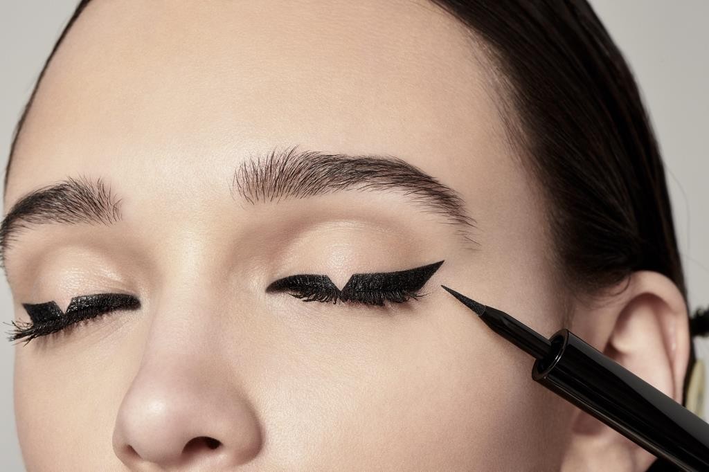 L'Oréal Paris Superliner Ultra Precision Siyah Eyeliner