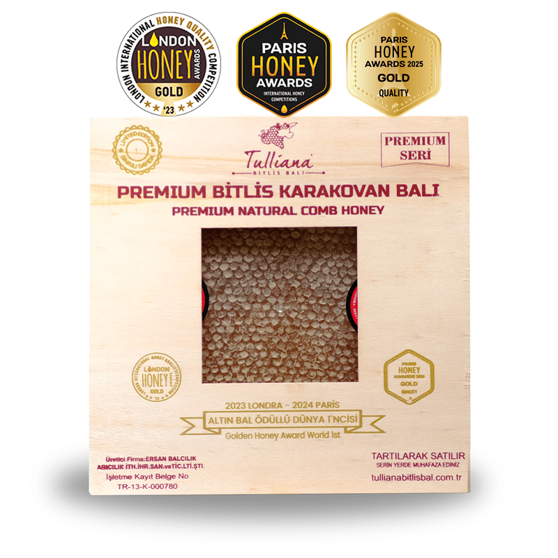 Premium Seri Polifloralı (Çok Çiçekli) Karakovan Petek Balı - 1 Kg. Ahşap