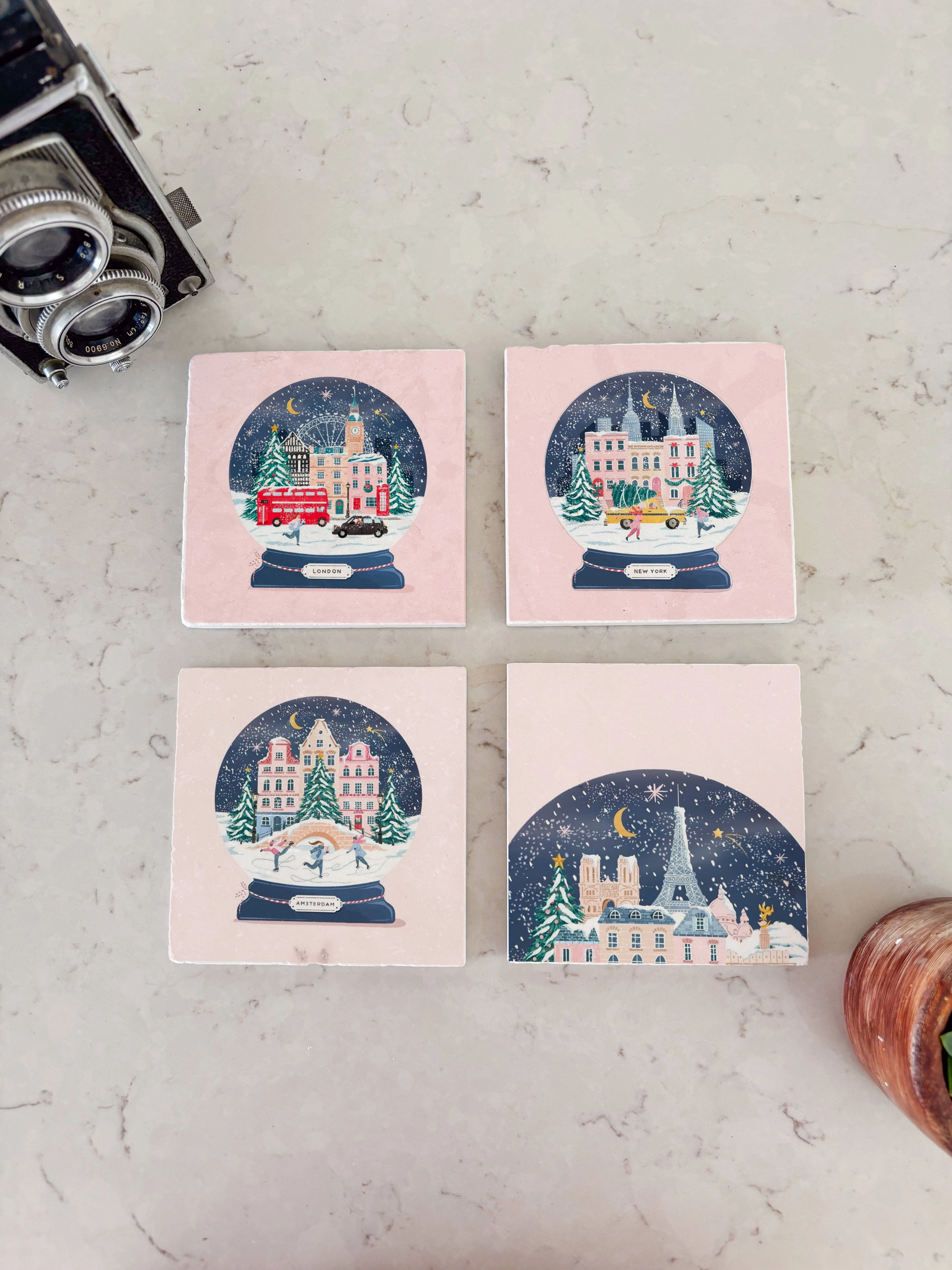 Kar Küresi Şehir Manzaralı Doğal Taş Bardak Altlığı, Paris Londra New York Temalı, Yılbaşı Hediyesi, 4’lü