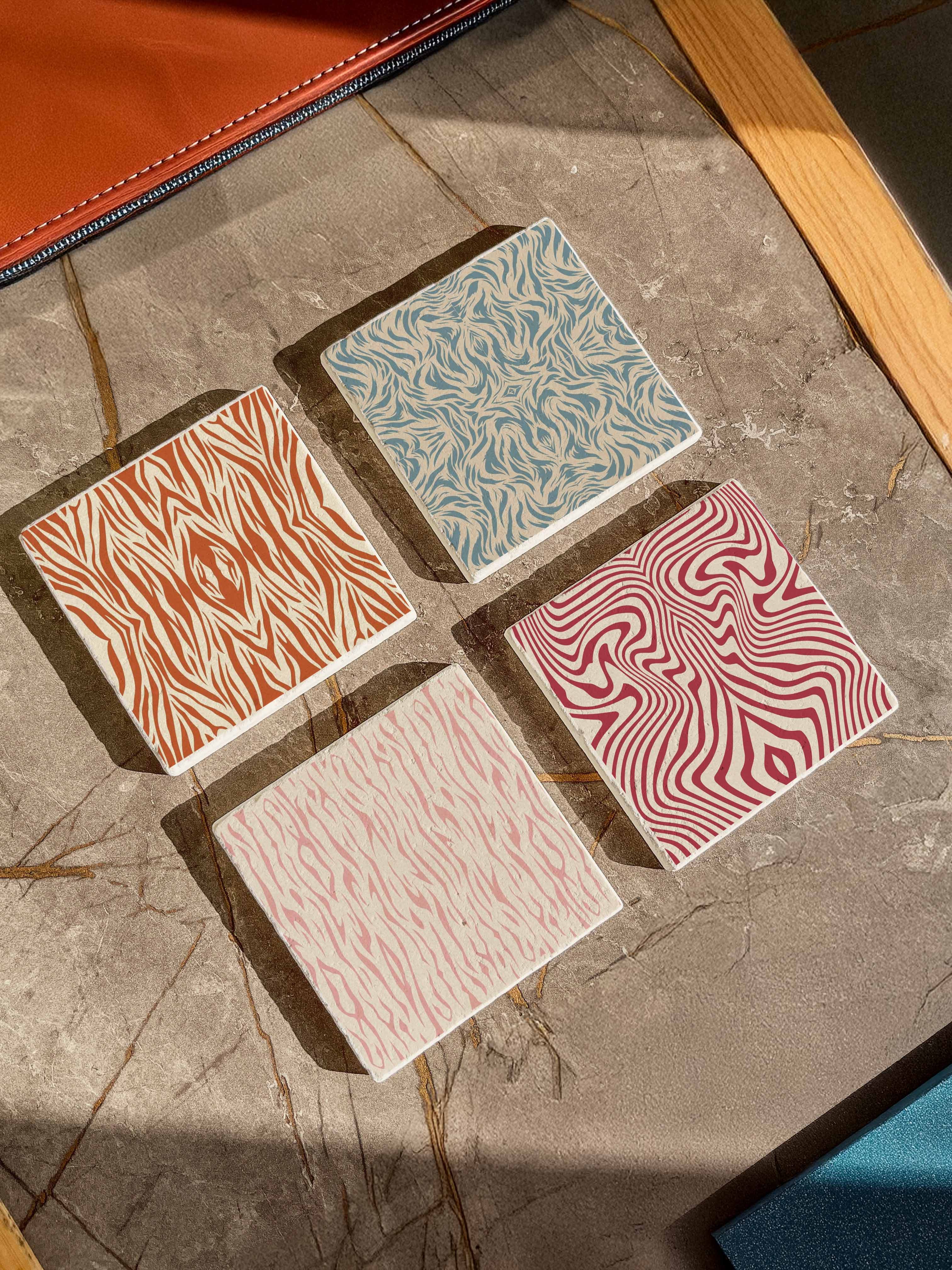 Geometrik Zebra Kaplan Desenli Doğal Taş Bardak Altlığı, Modern ve Şık Tasarım, 4’lü Set