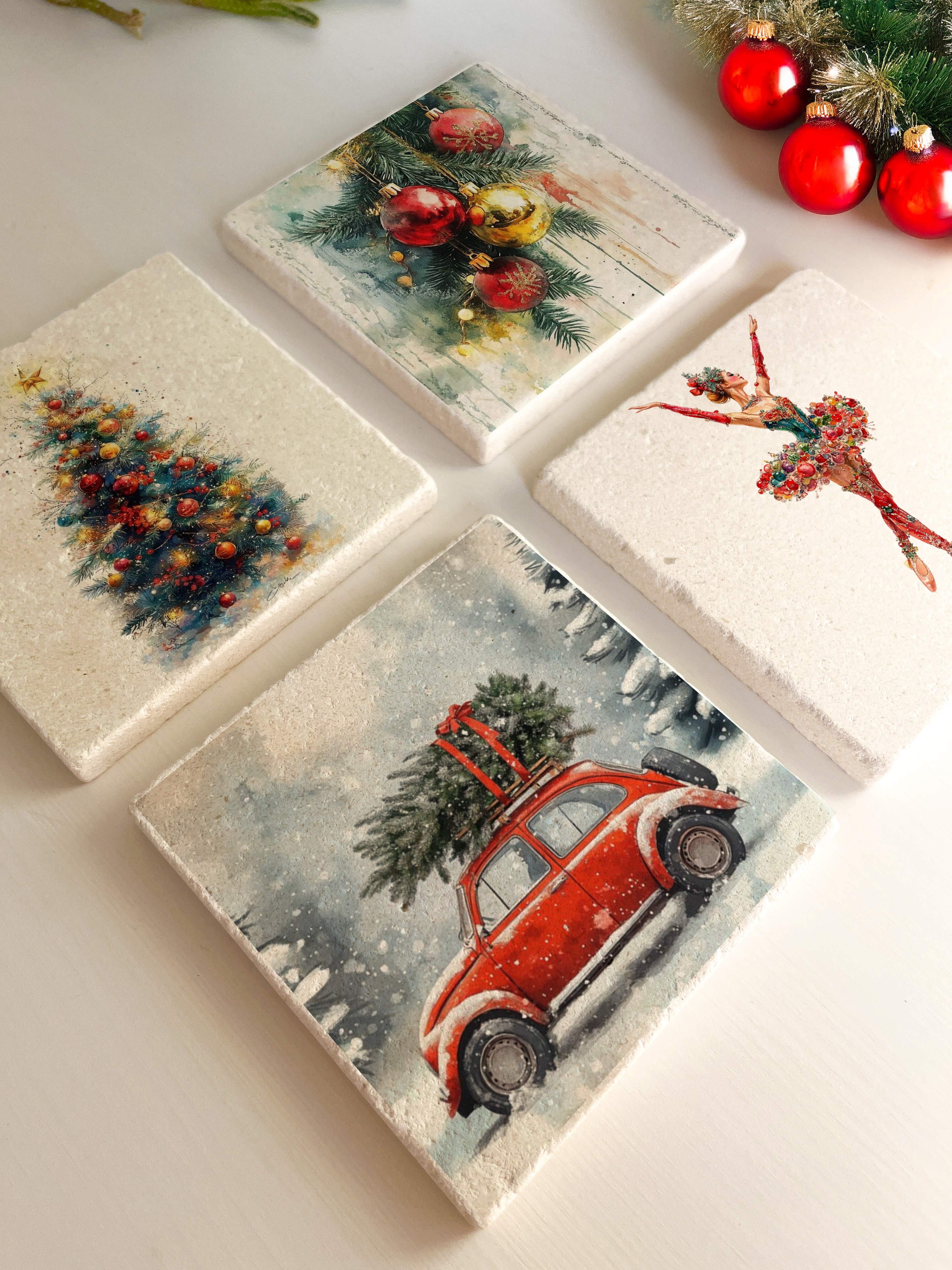 Kırmızı Araba ve Noel Süsleri Desenli Doğal Taş Bardak Altlığı, Ev Dekoru, Yılbaşı Hediyesi, 4’lü