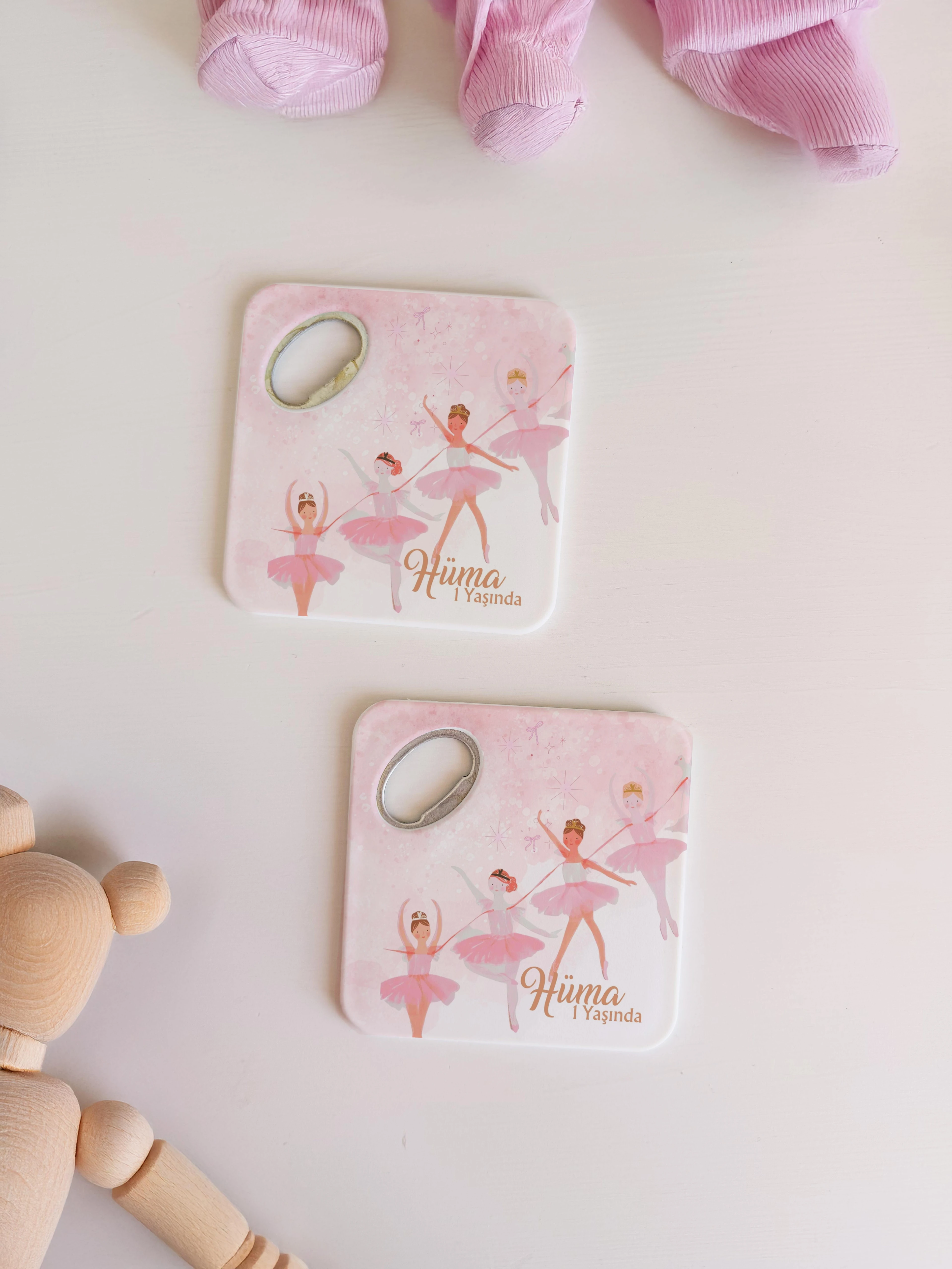 Pembe Balerin Temalı Kişiye Özel Magnet Açacak Bardak Altlığı, Doğum Günü Hediyelik, 8x8 cm, 20 Adet