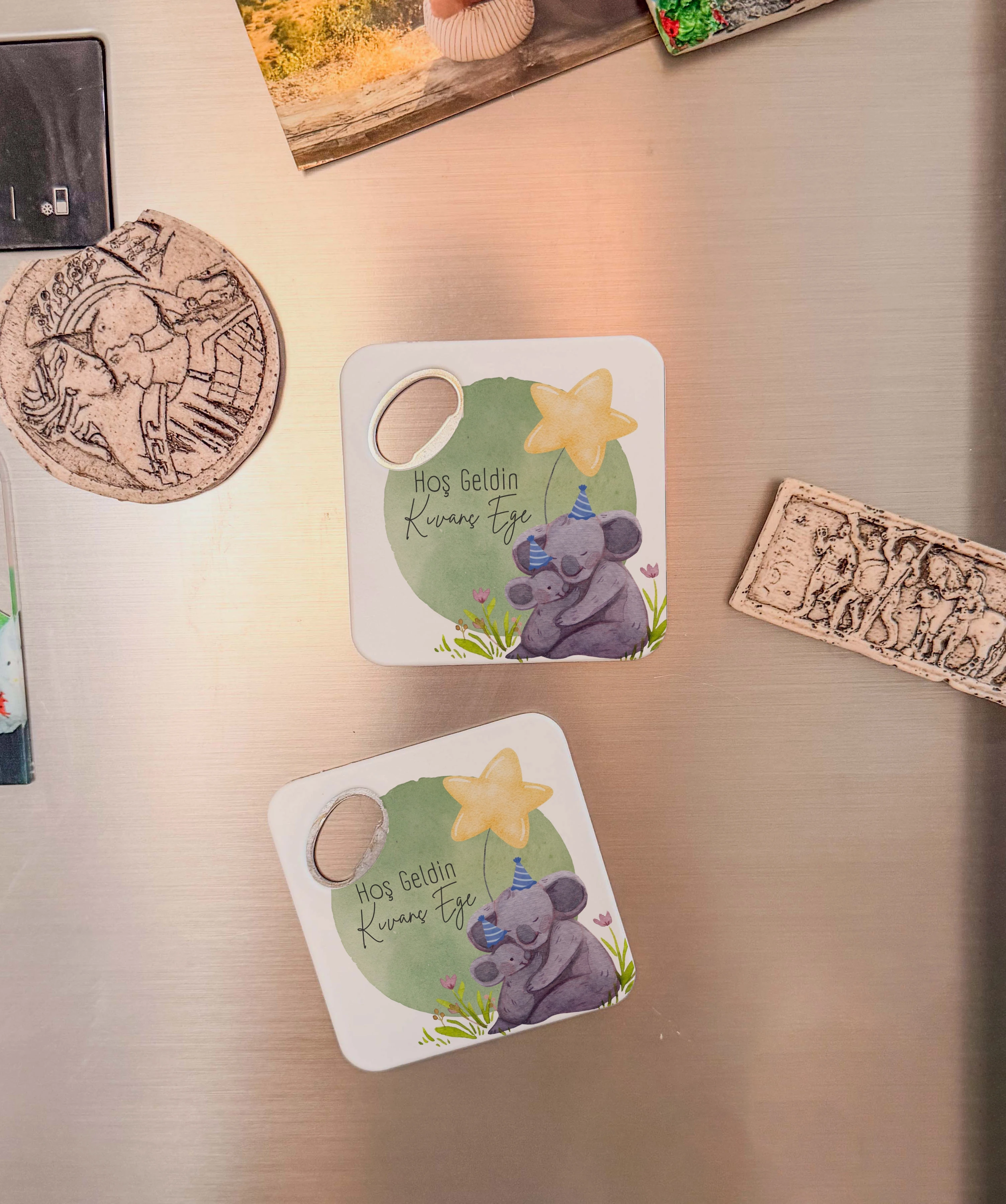 Koala Temalı Hoş Geldin Bebek Tasarım Doğal Taş Magnet Açacak & Bardak Altlığı 20 Adet
