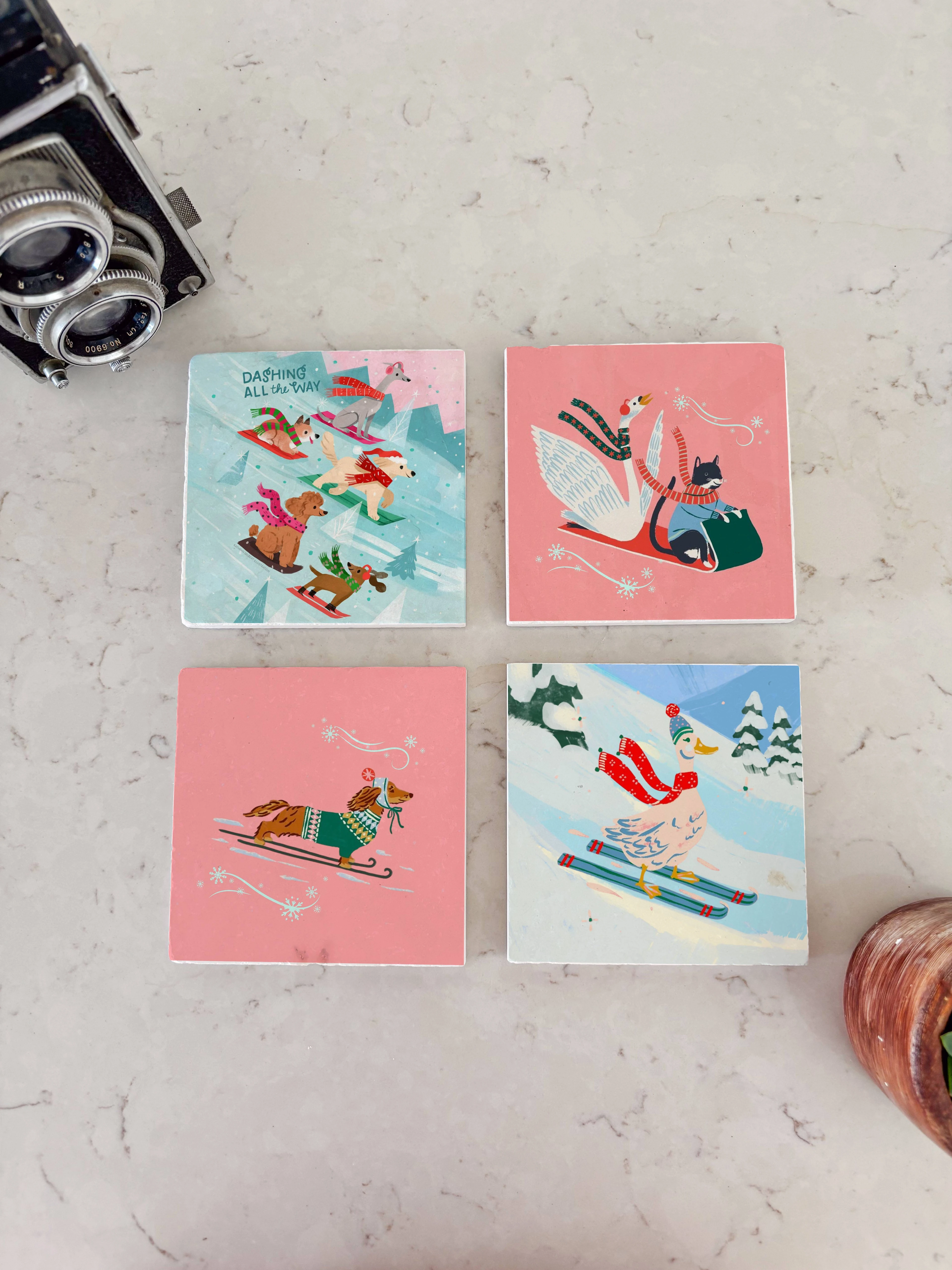 Kayak ve Kızak Desenli Doğal Taş Bardak Altlığı, Neşeli Kış Teması, Yılbaşı Hediyesi, 4’lü