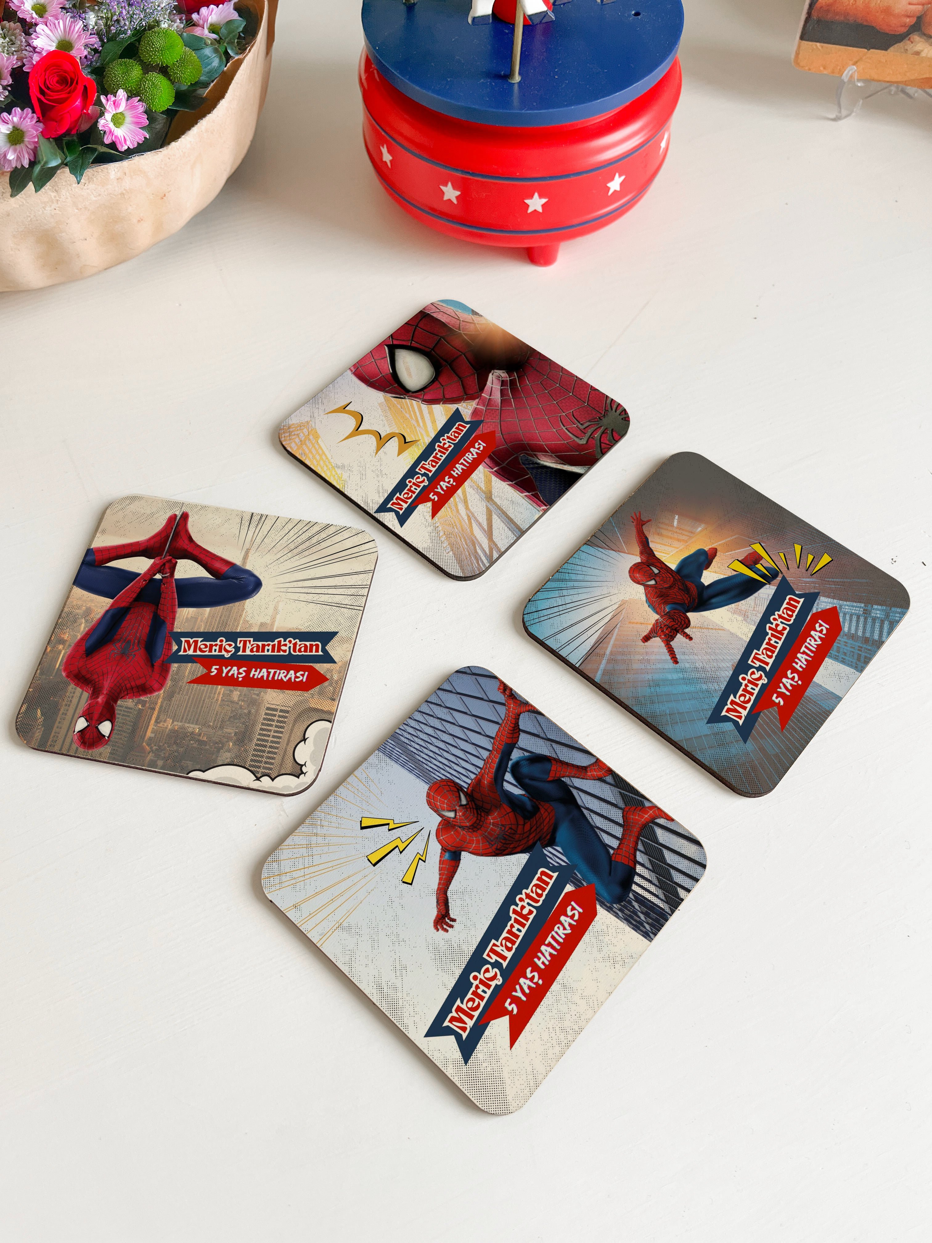 Spiderman Örümcek Adam Temalı 24’lü Ahşap Bebek Doğum Günü Hediyeliği Bardak Altlığı
