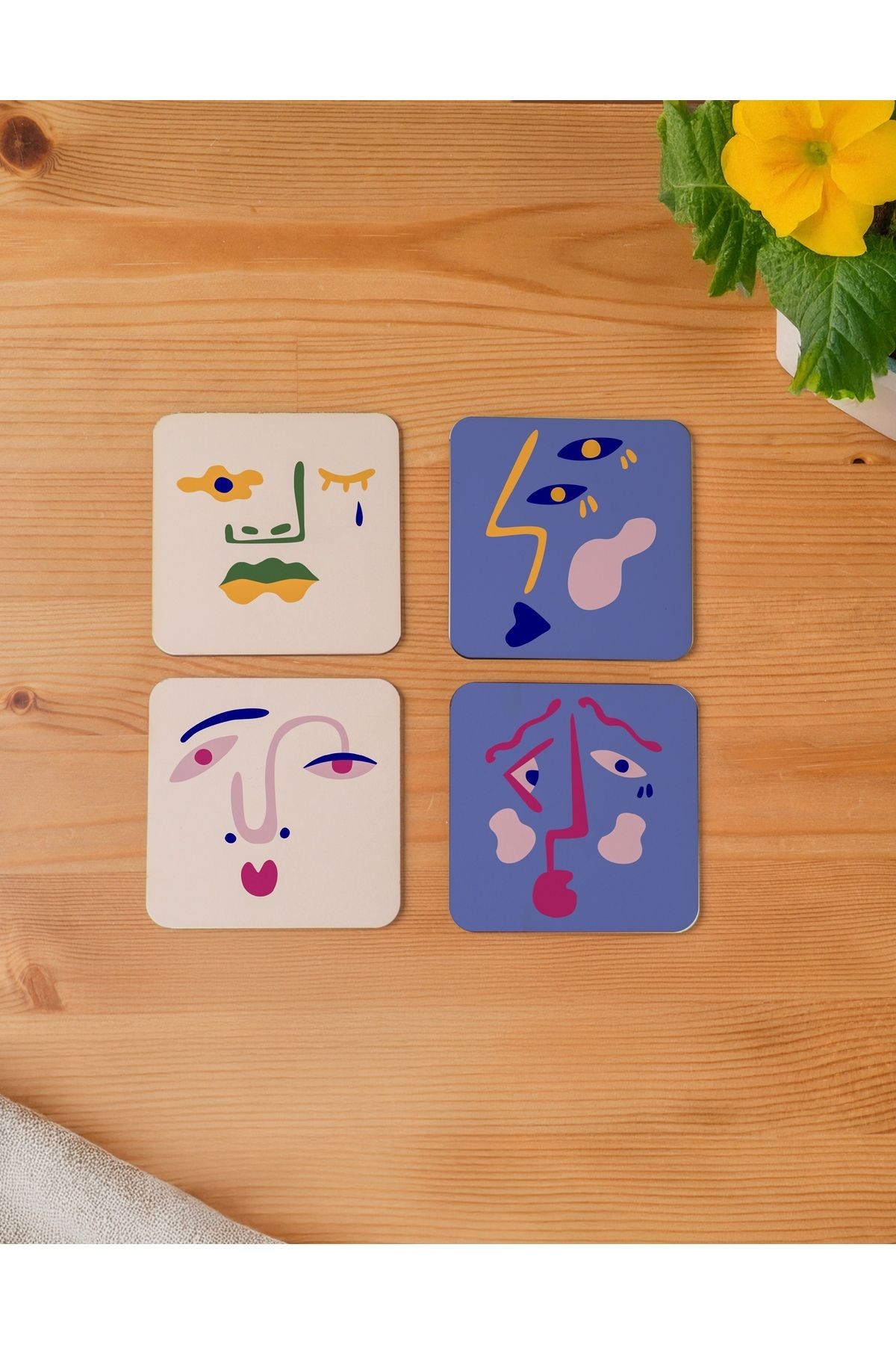 Atölye Minimalist Soyut Yüz Tasarımlı Ahşap Bardak Altlığı 4’lü Set (10x10cm)