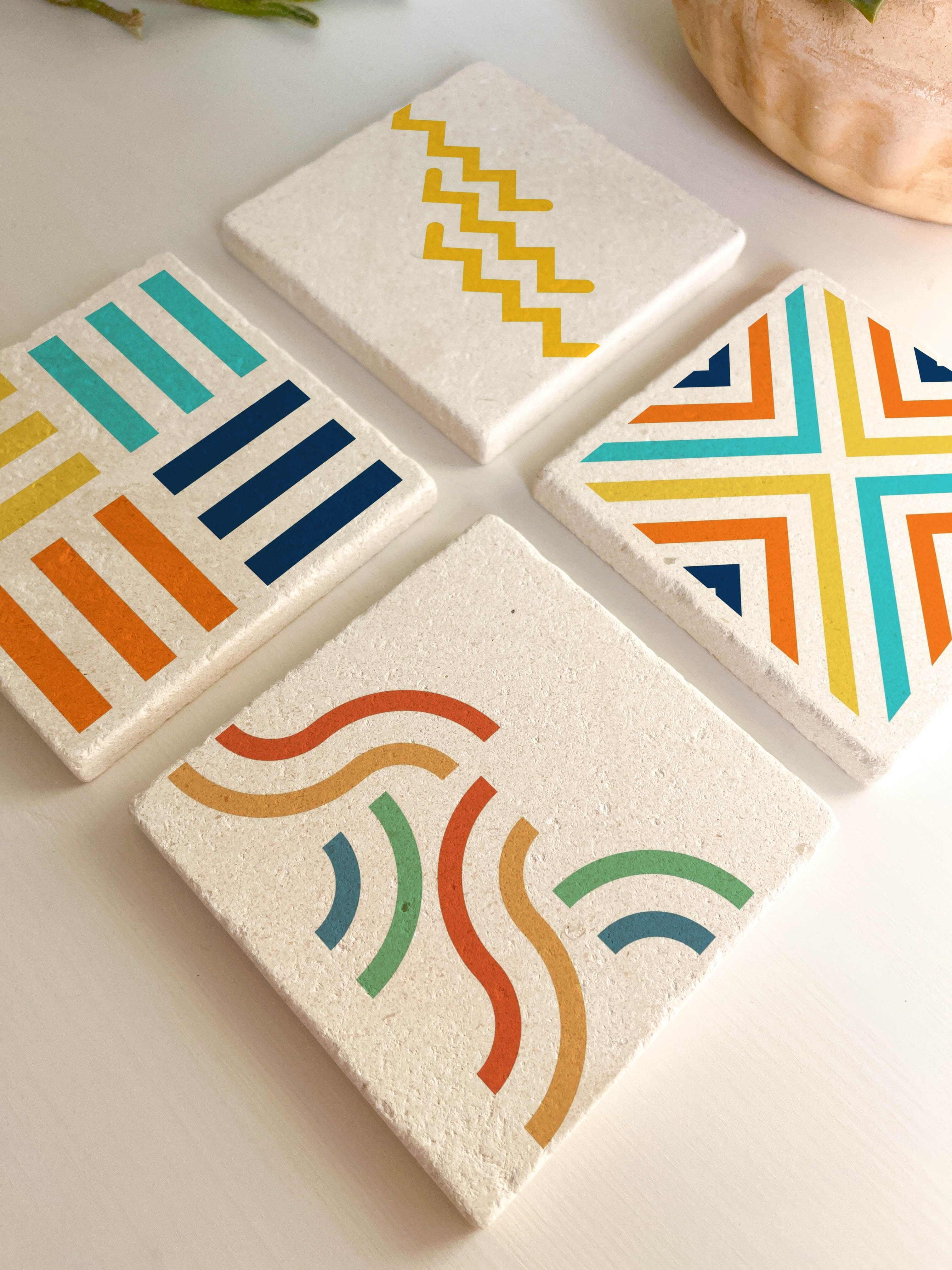 Modern Geometrik Desenli Renkli Doğal Taş Bardak Altlığı 4’lü Set, Şık Masa Sunum Ürünü