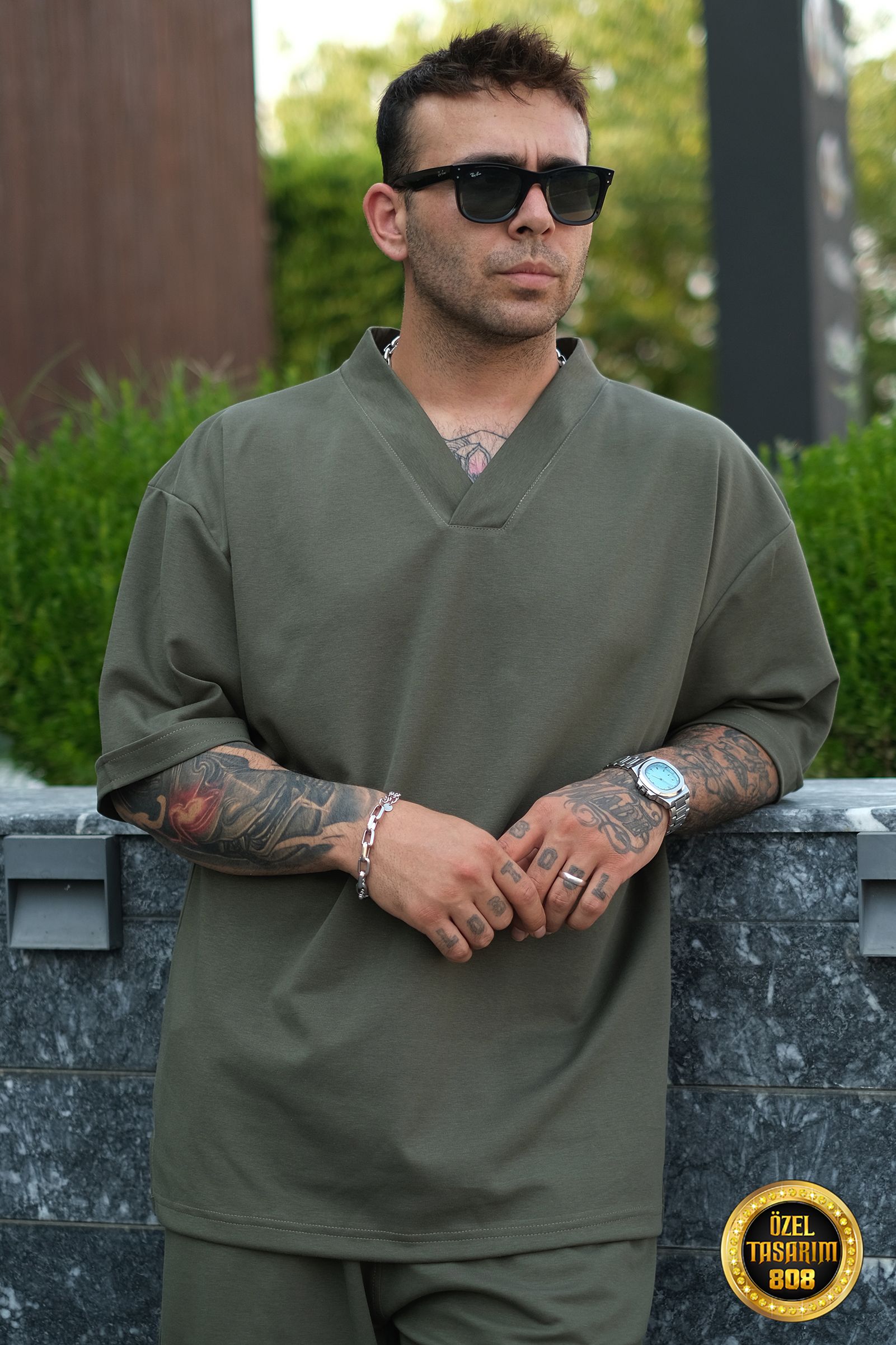 808 V Yaka Basic Tok Oversize Tişört - Haki