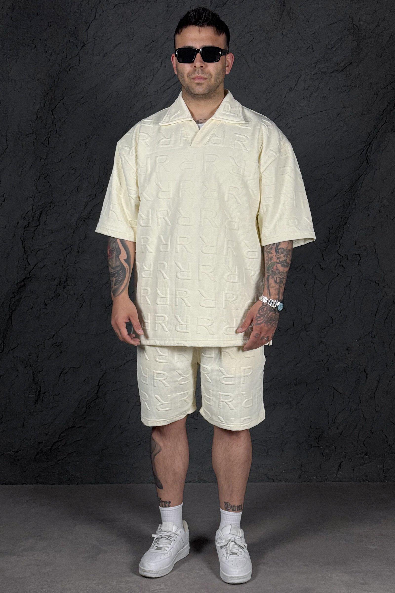808 R Dokulu Oversize Yakalı Tişört