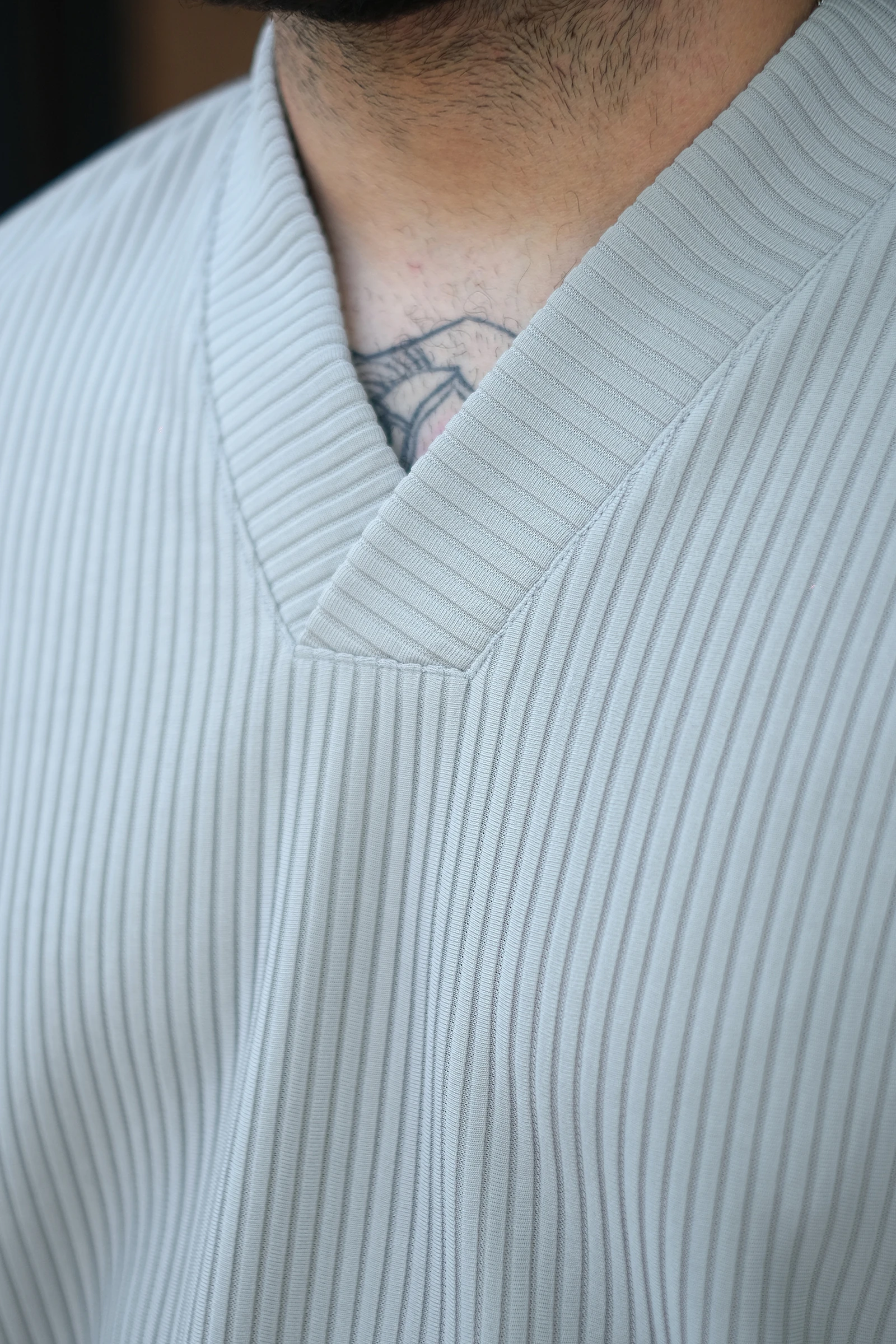 808 Fitil Detay V Yaka Takım (Tişört - Şort)