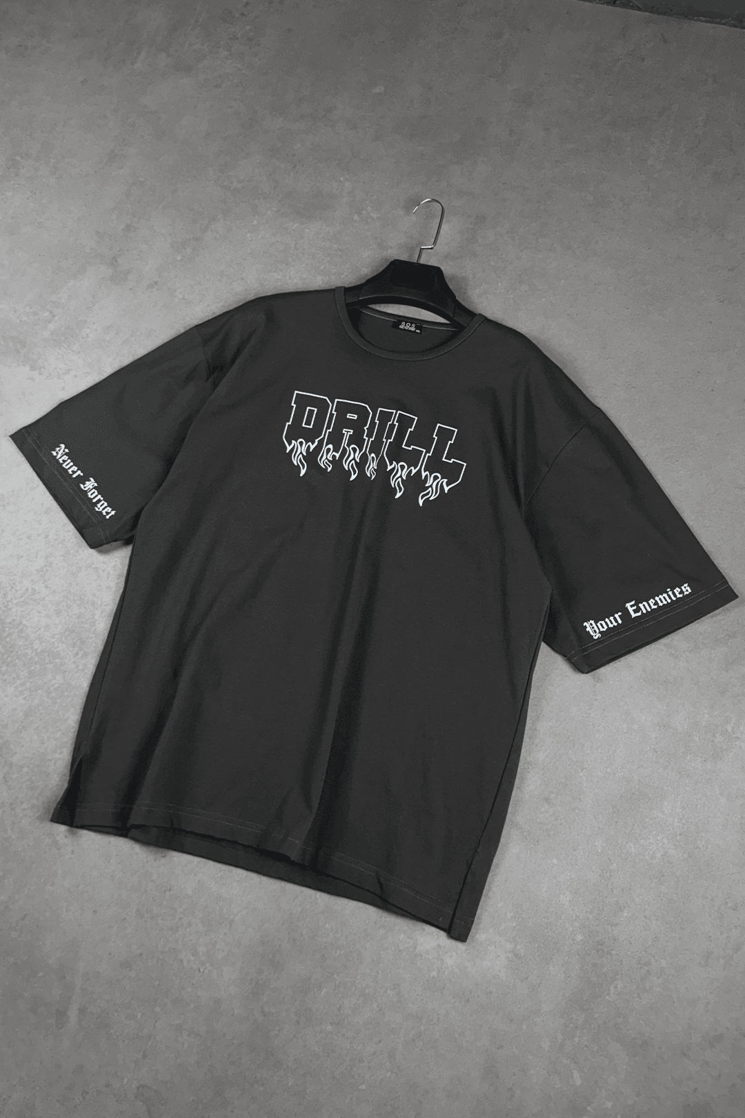 808 "Never Forget Your Enemy" Baskılı Oversize Tişört