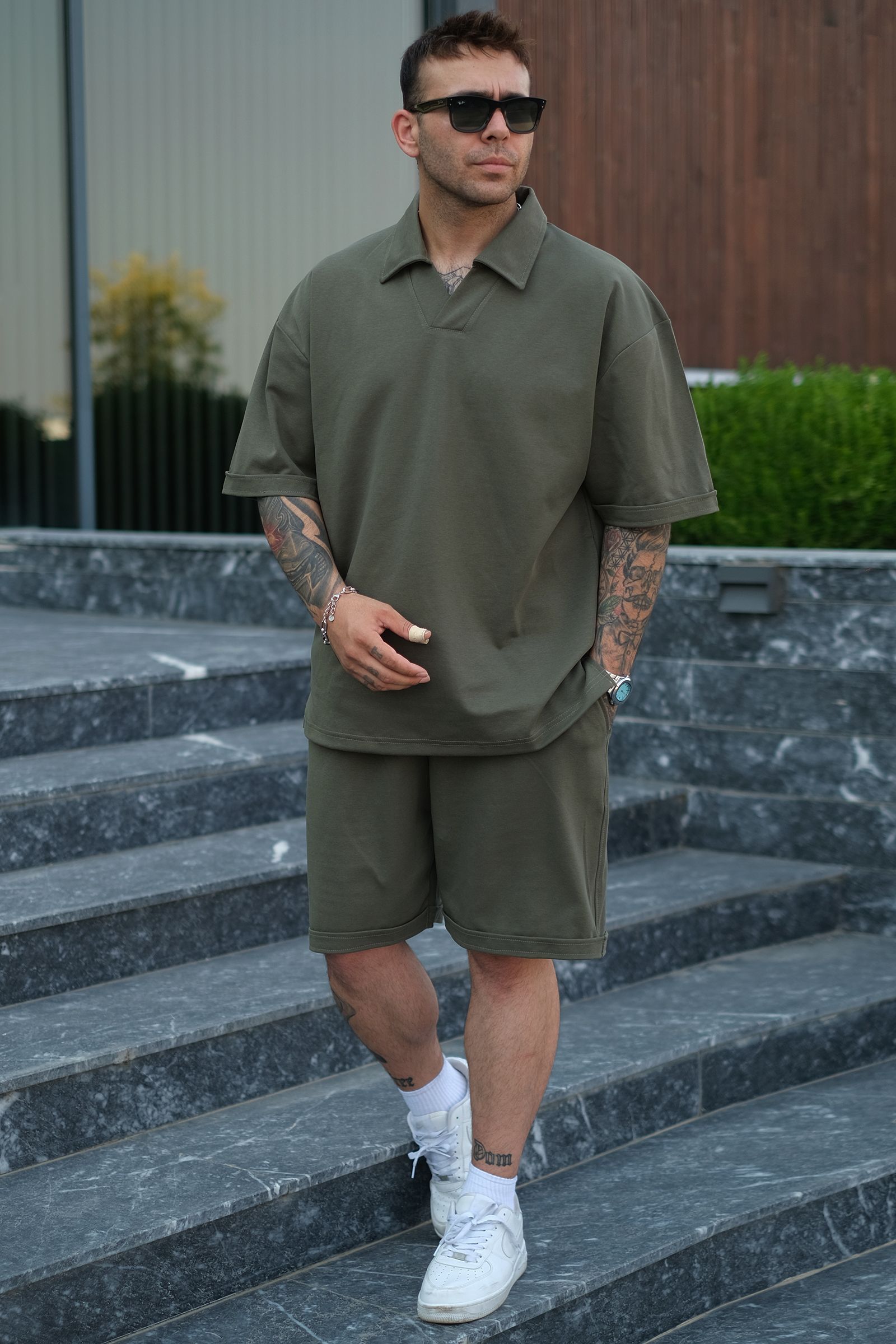808 Yakalı Basic Tok Oversize Tişört