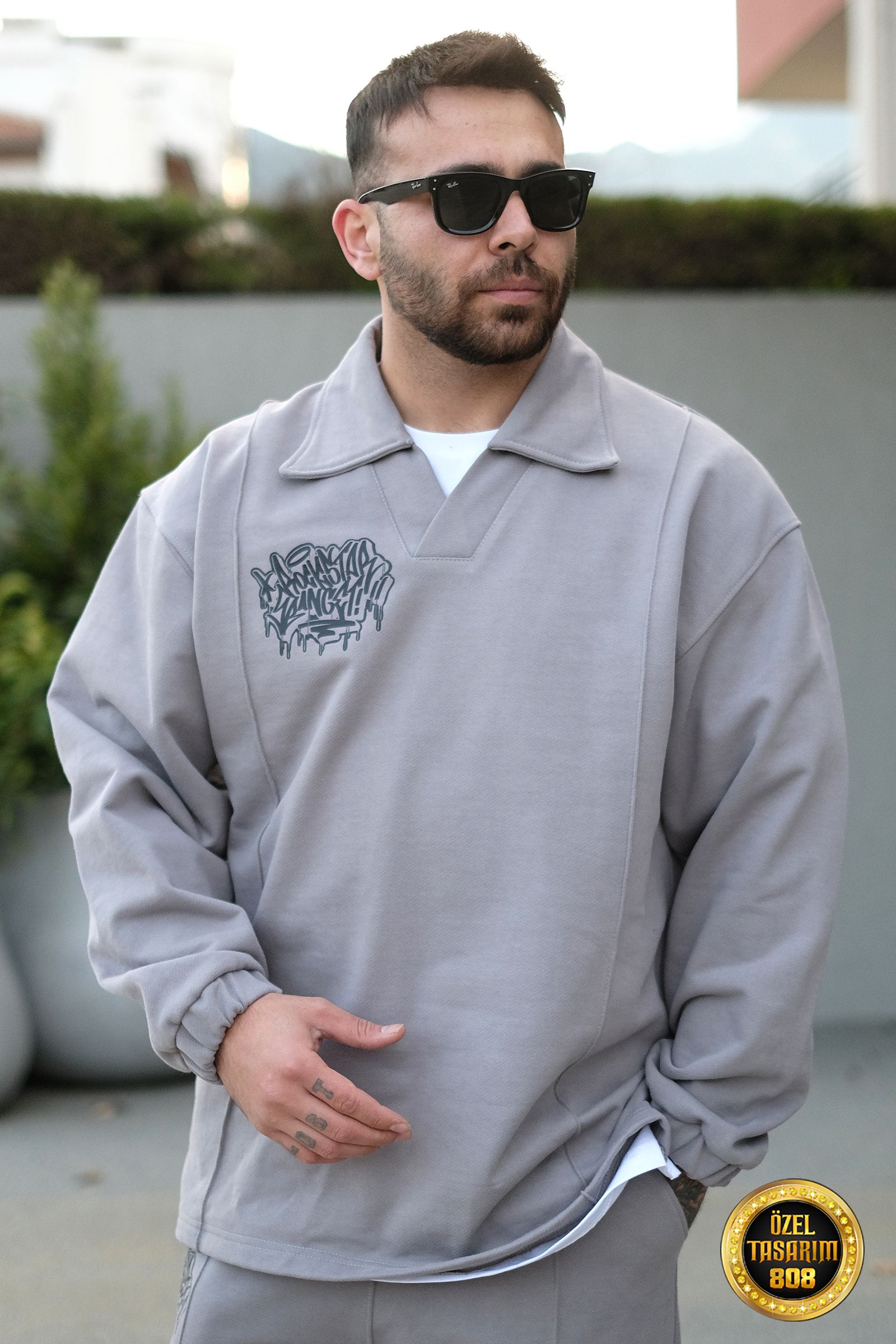 808 Grafiti Baskılı Özel Tasarım Yakalı Sweatshirt