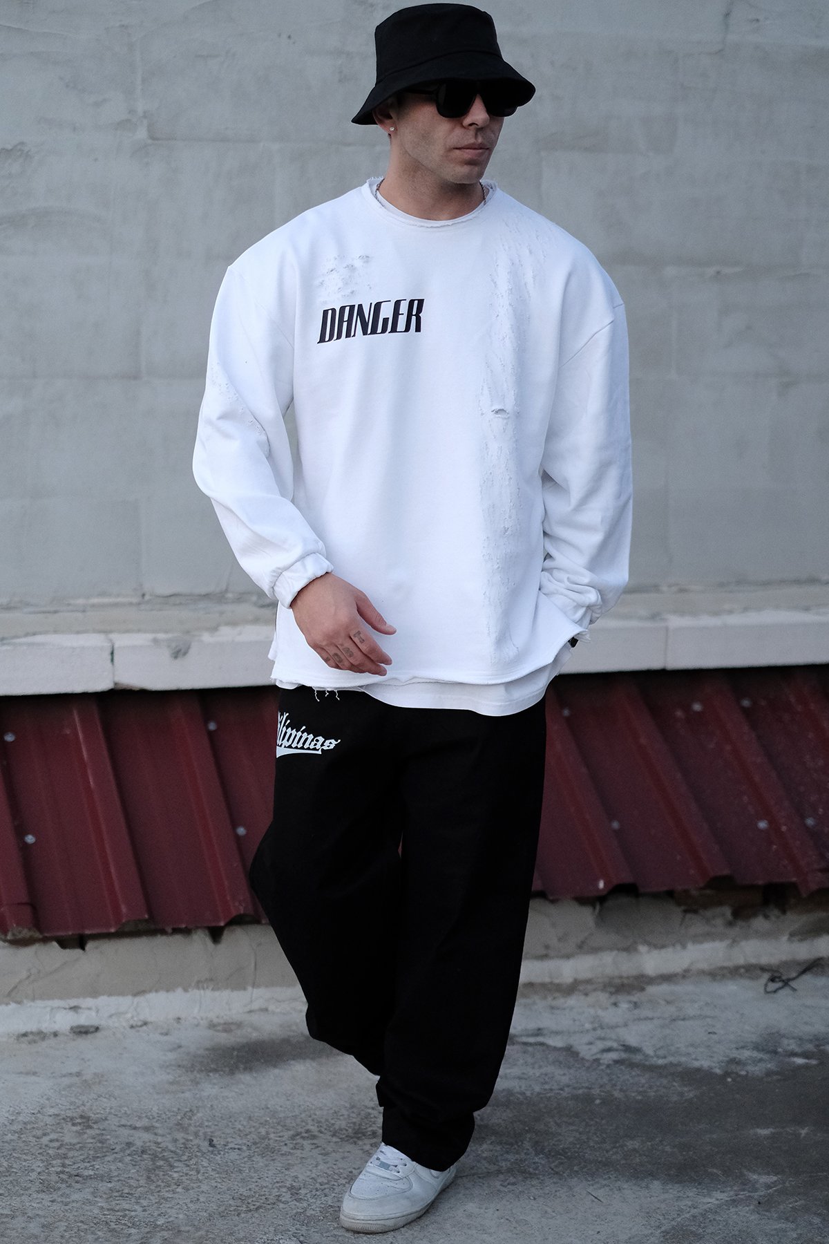 808 Yırtık Detay Göğüs Baskılı Danger Fermuar Yırtmaç Oversize Sweatshirt 