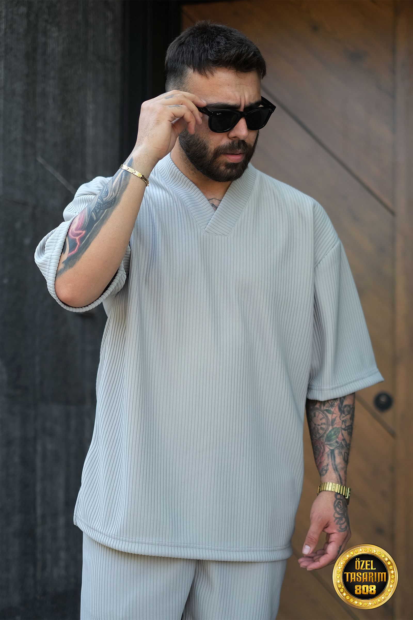 808 Fitil Dokulu Oversize V Yakalı Tişört - Gri