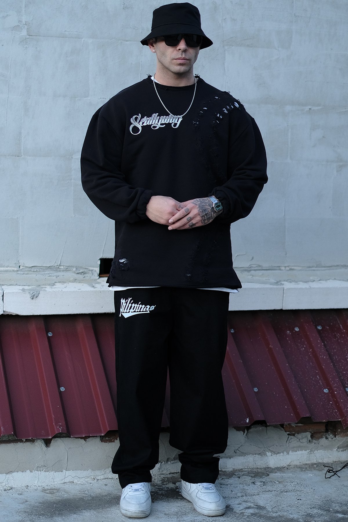 808 Yırtık Detay Göğüs Baskılı Oversize Sweatshirt  - Siyah