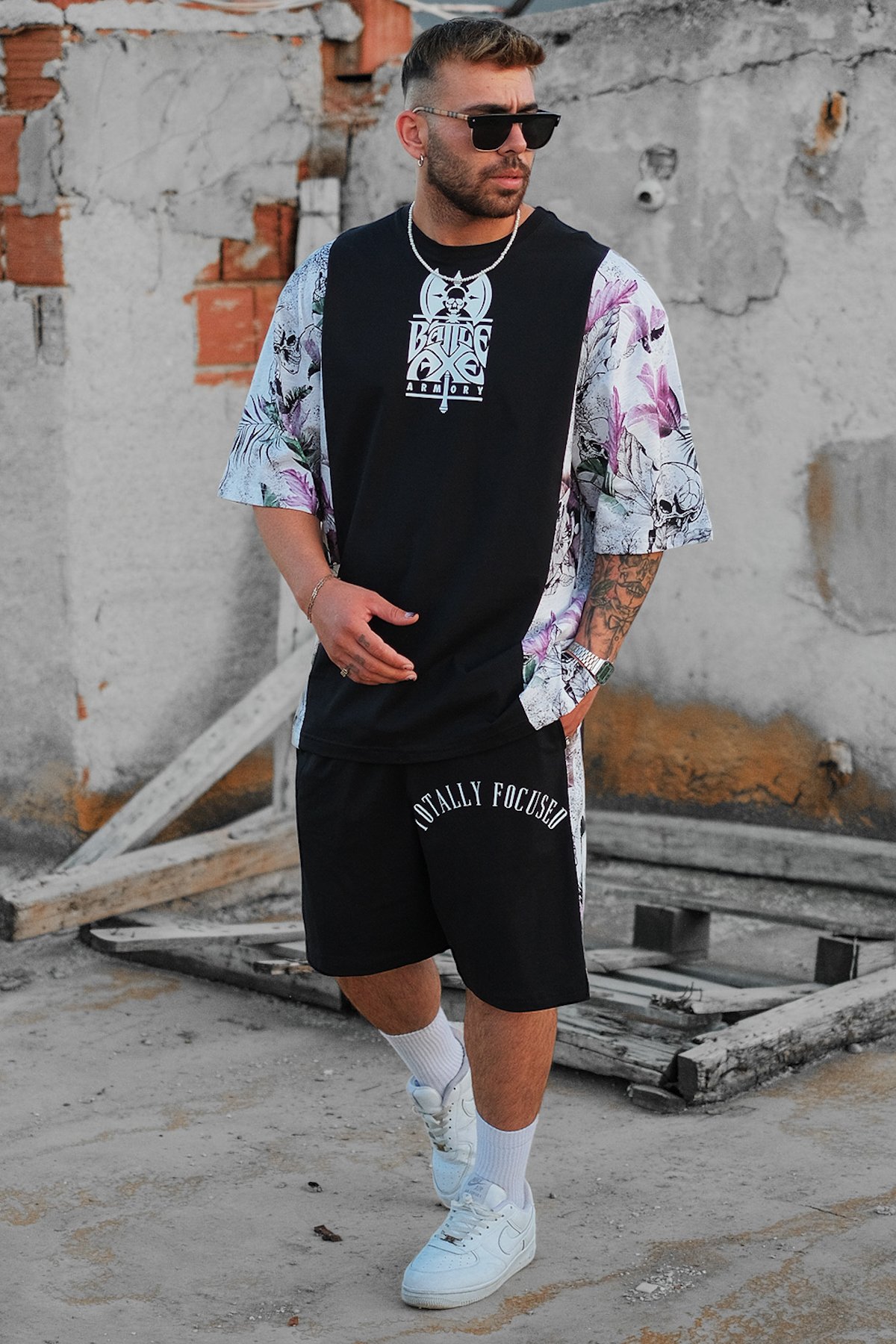808 Totally Focused Yan Kontrast Sırt Baskılı Oversize Tişört