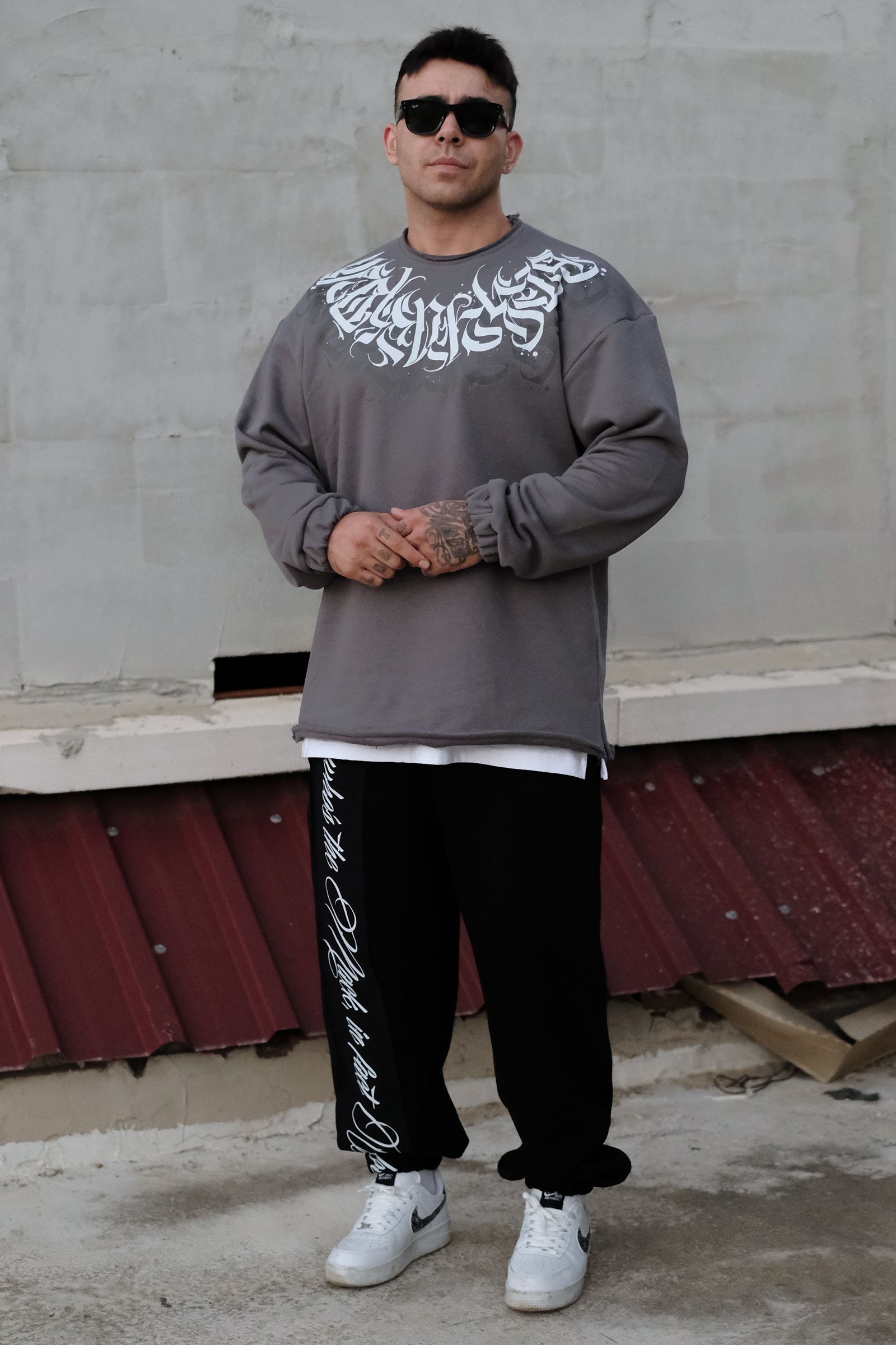 808 Kontrast Kaligrafi Yaka Baskılı Oversize Sweatshirt