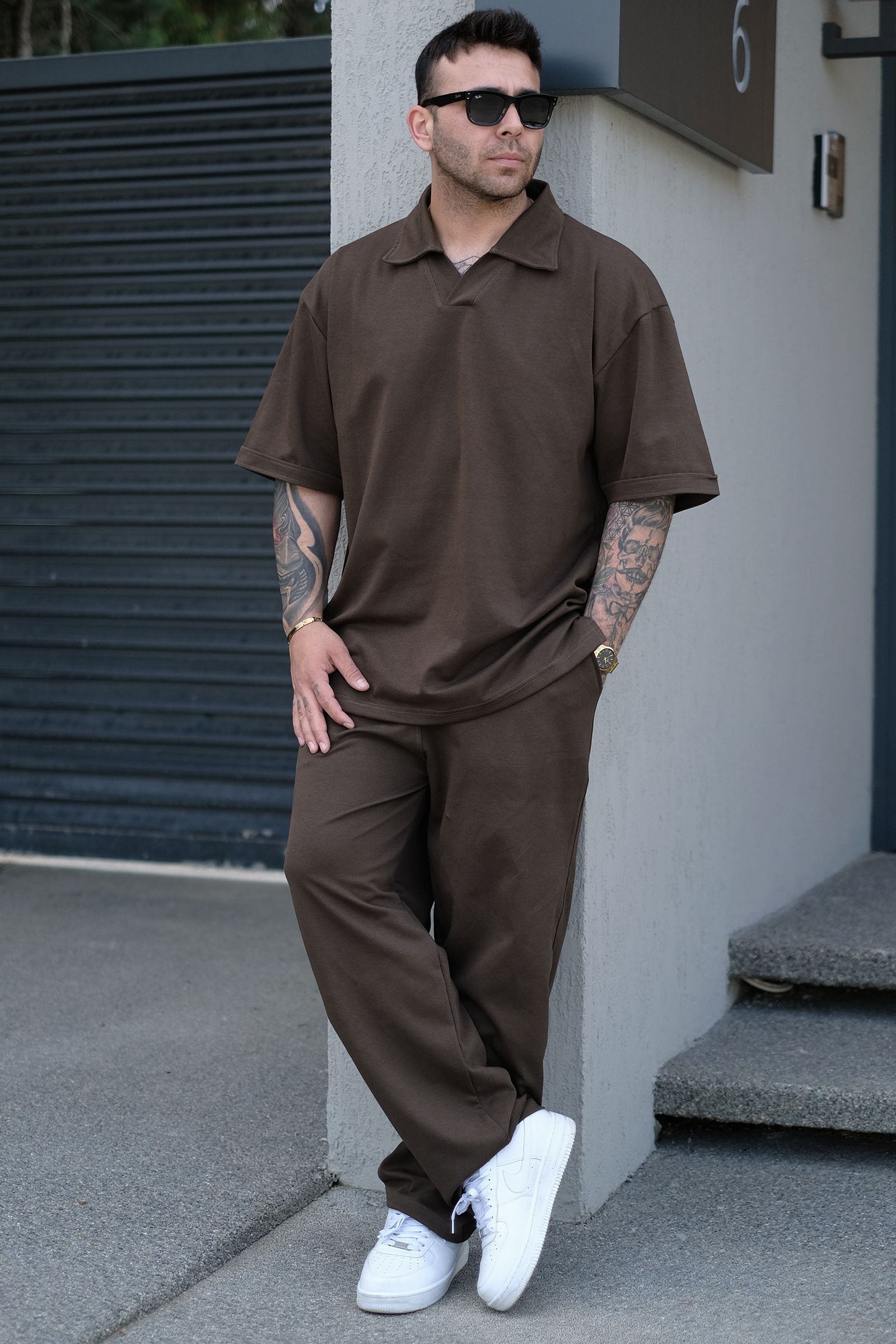 808 Yakalı Basic Tok Oversize Tişört - Kahverengi