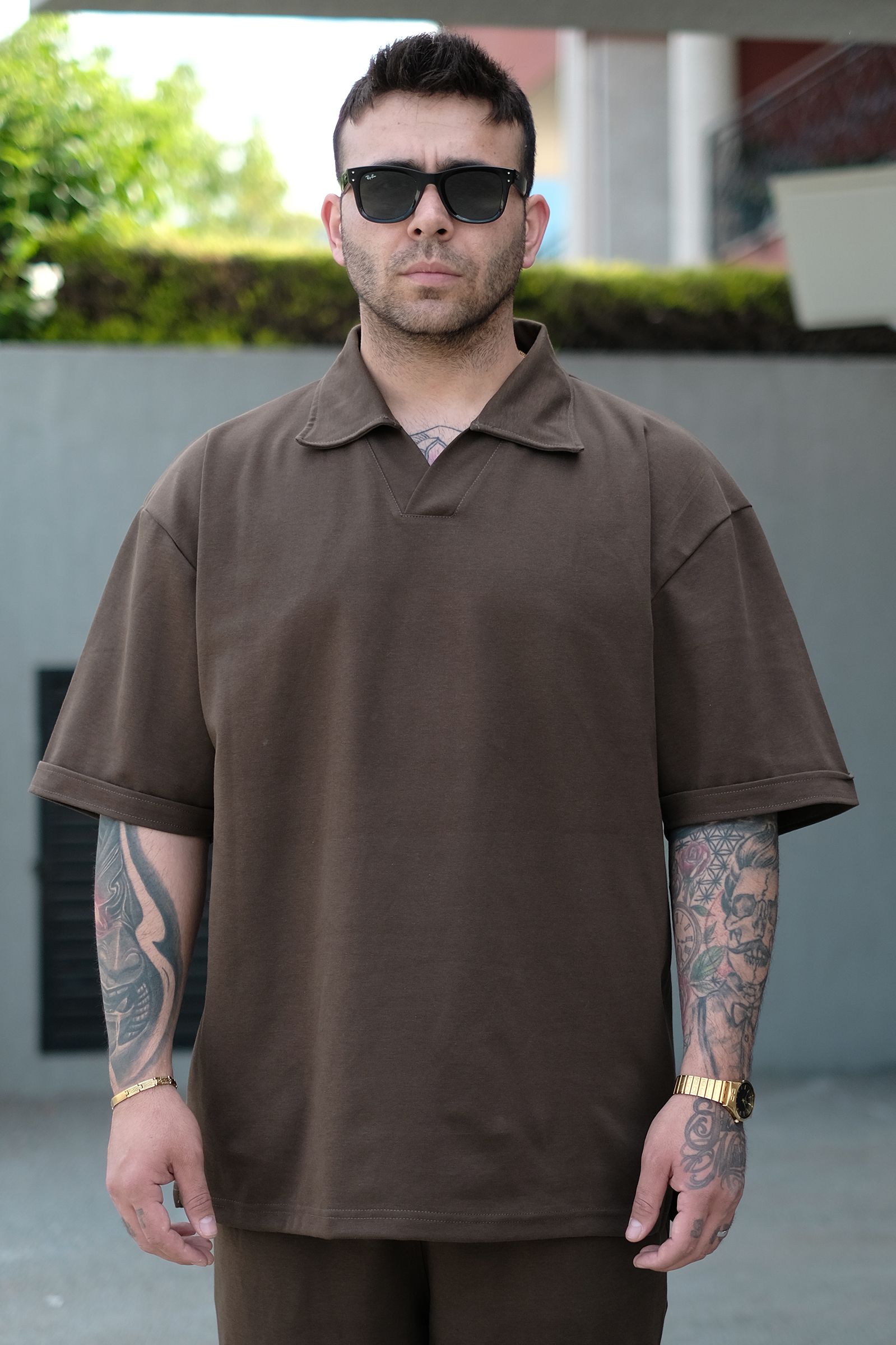808 Yakalı Basic Tok Oversize Tişört - Kahverengi