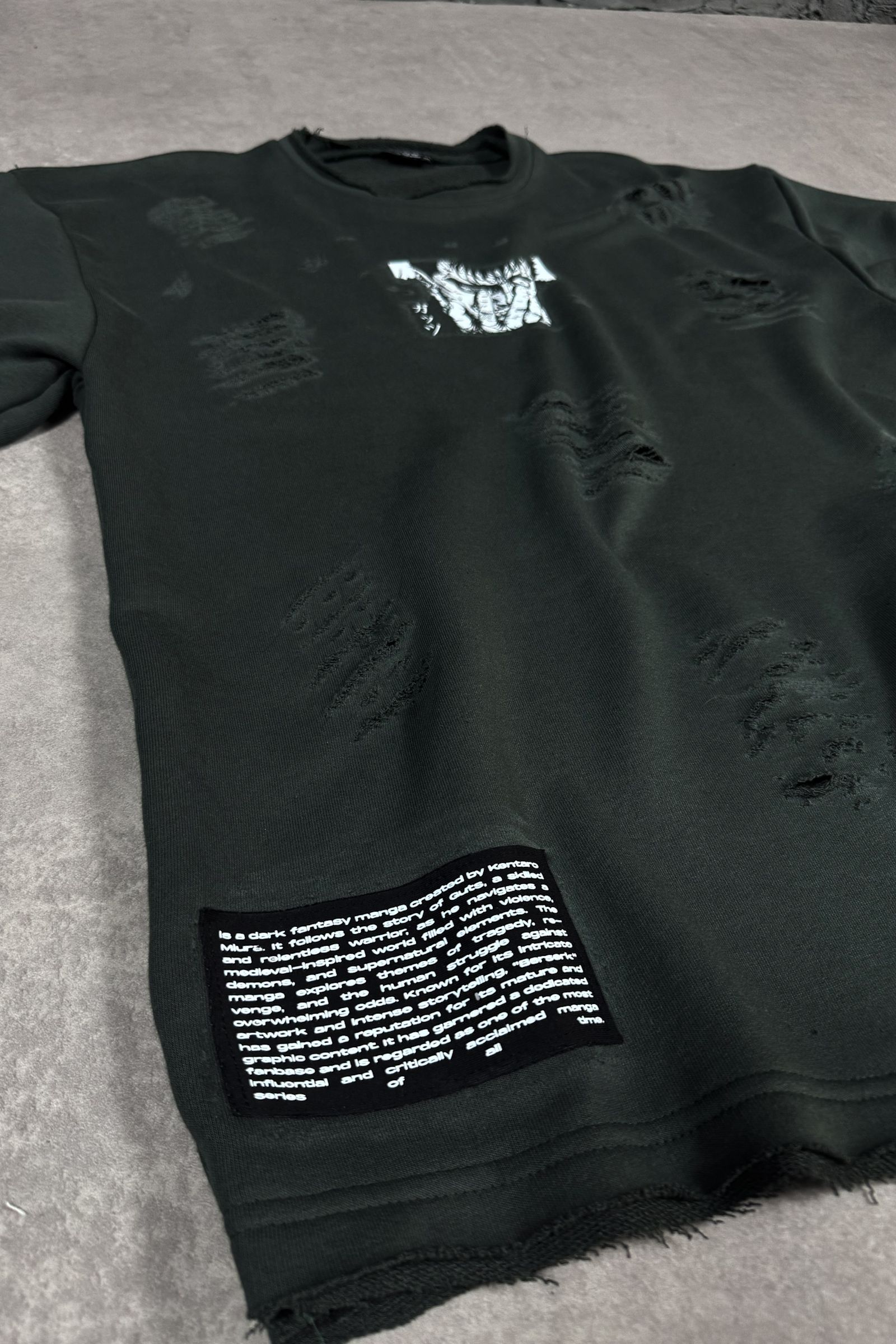 808 Berserk Baskılı Yırtık Patch Detay Kalın Tişört