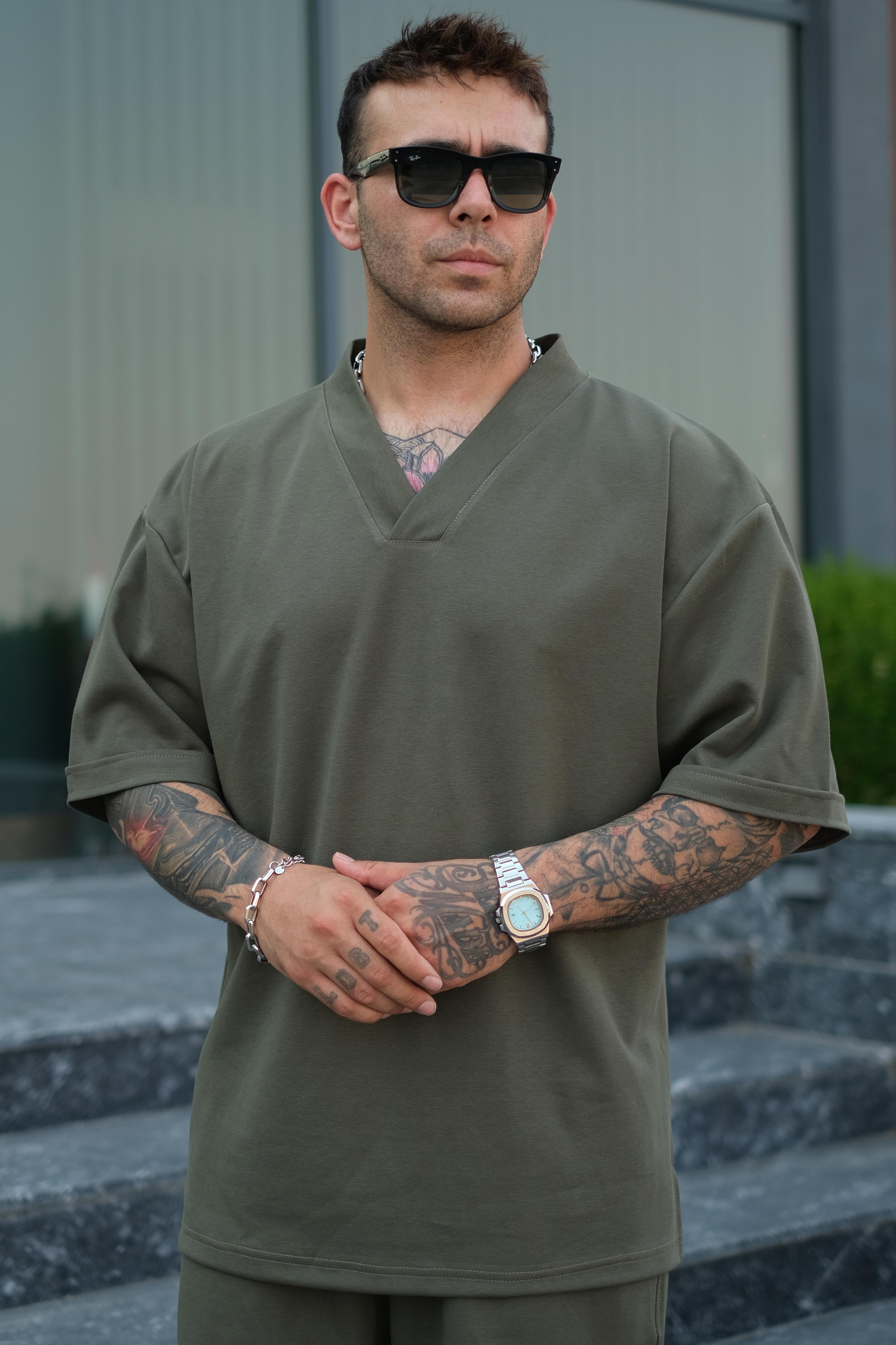 808 V Yaka Basic Tok Oversize Tişört