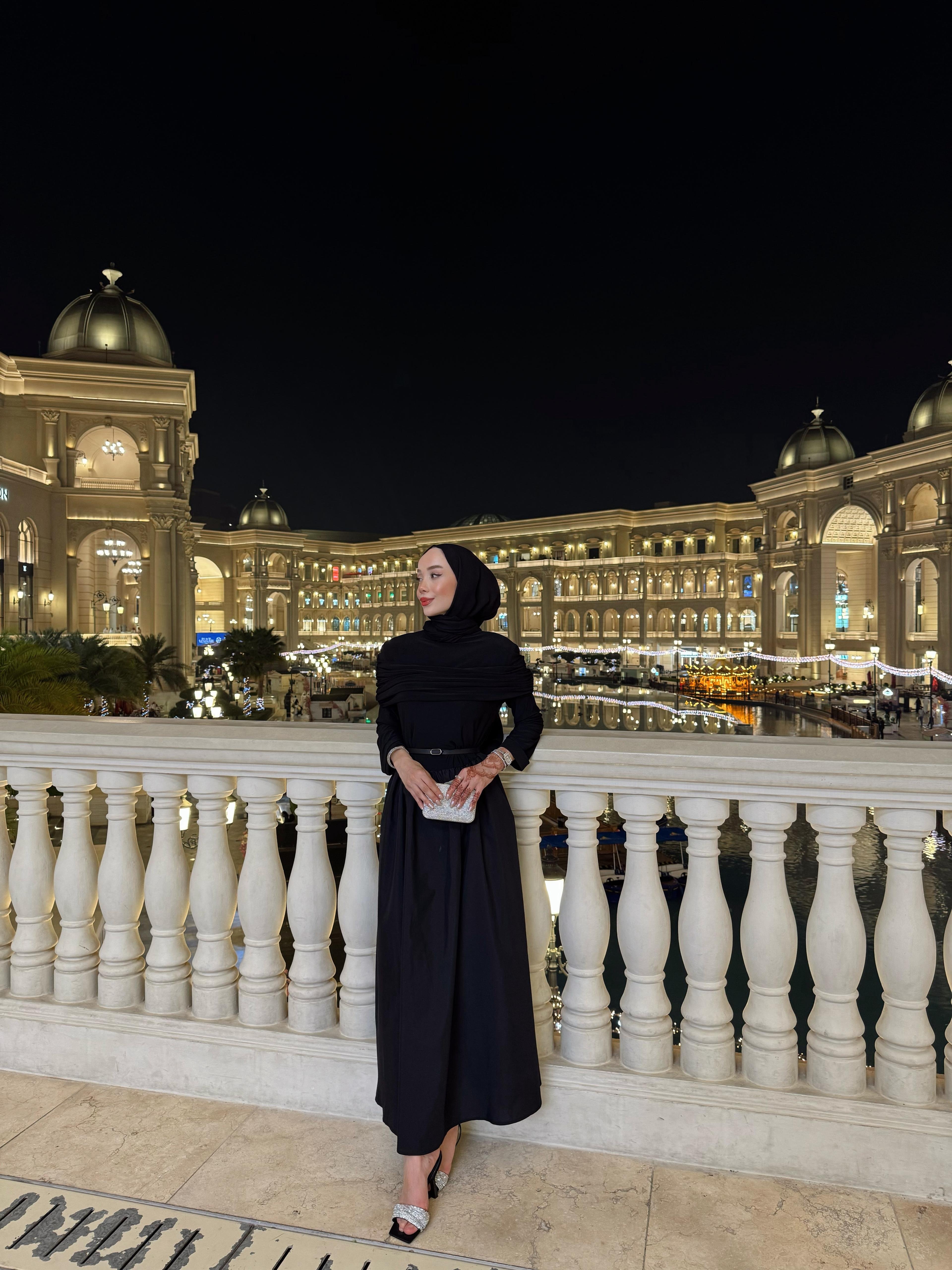 Drapeli Qatar Elbise - Siyah