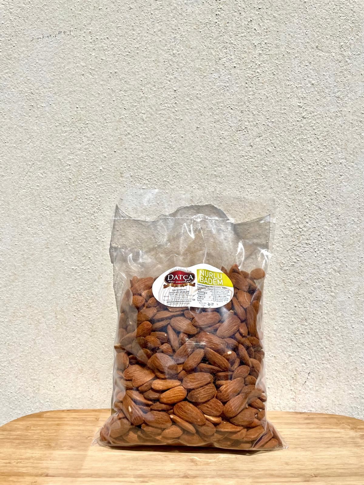 Datça Çiğ Nurlu Badem 1000 Gr